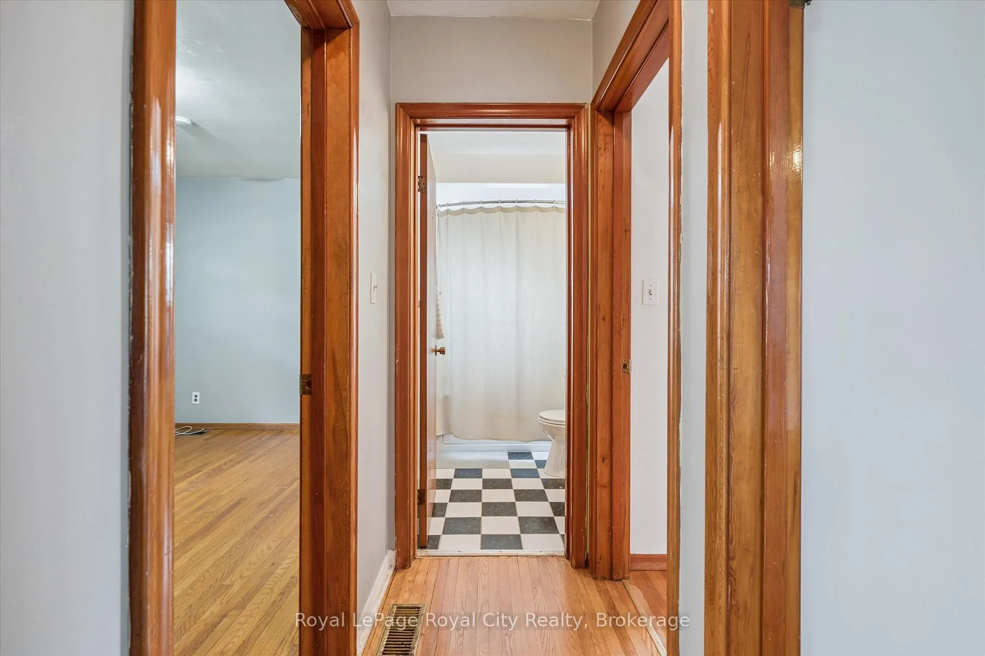 Photo 21 of 87 Cassino Avenue, Guelph, St. George's — HOMEH