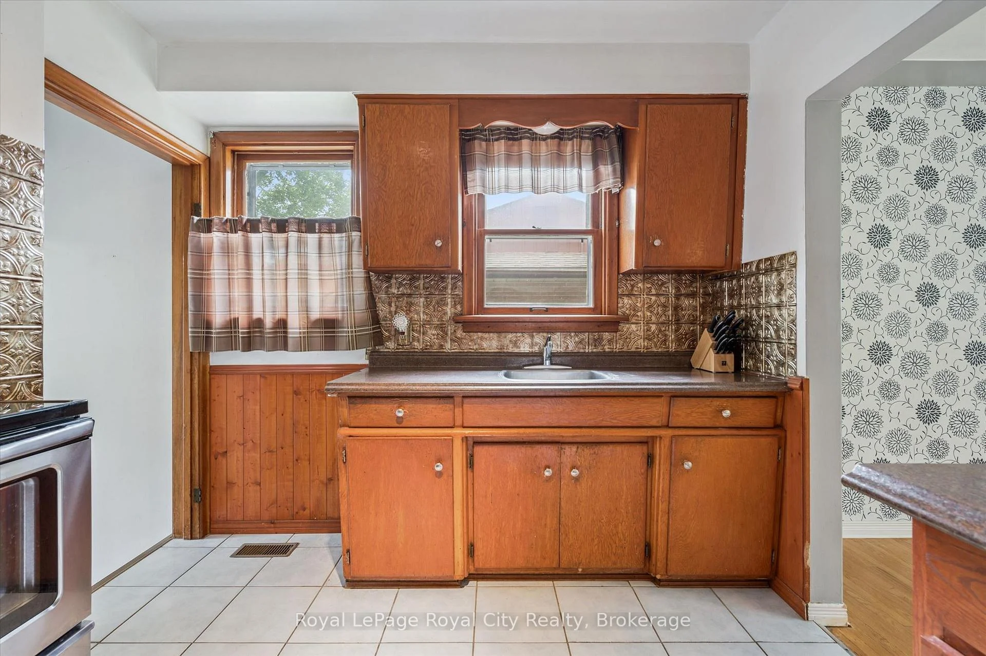 Photo 13 of 87 Cassino Avenue, Guelph, St. George's — HOMEH
