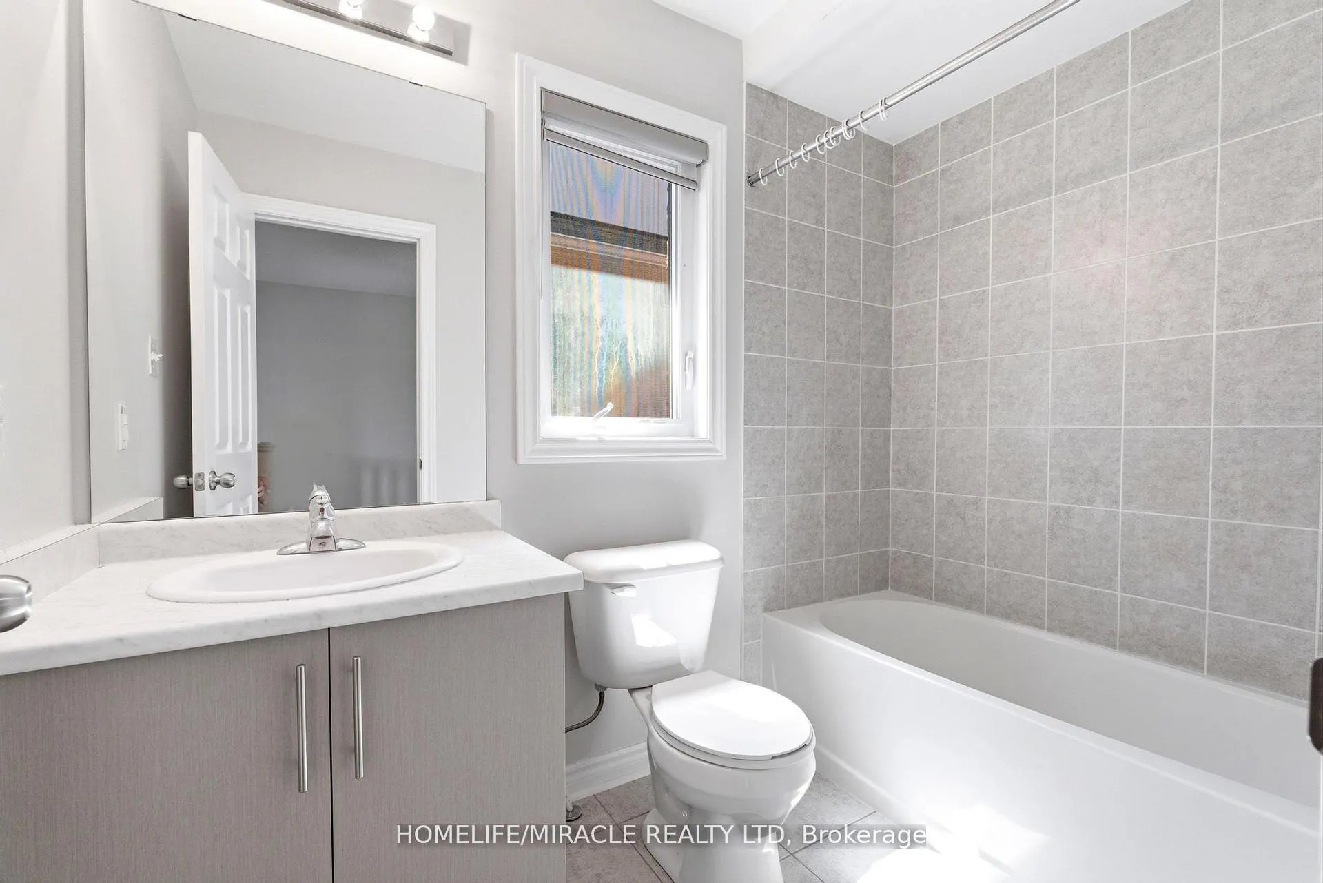 Photo 26 of 73 Tracey Lane, Collingwood — HOMEH