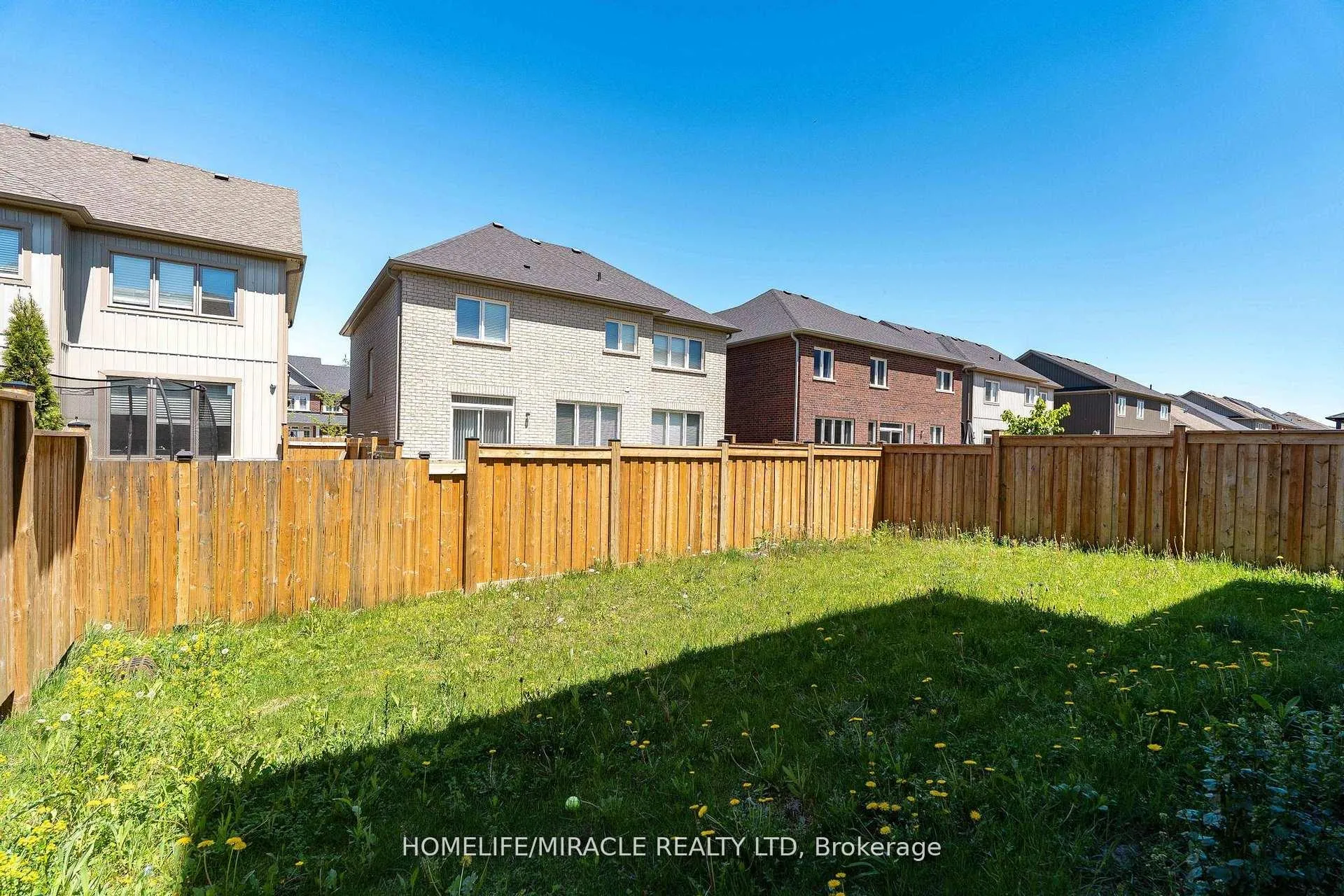 Photo 36 of 73 Tracey Lane, Collingwood — HOMEH
