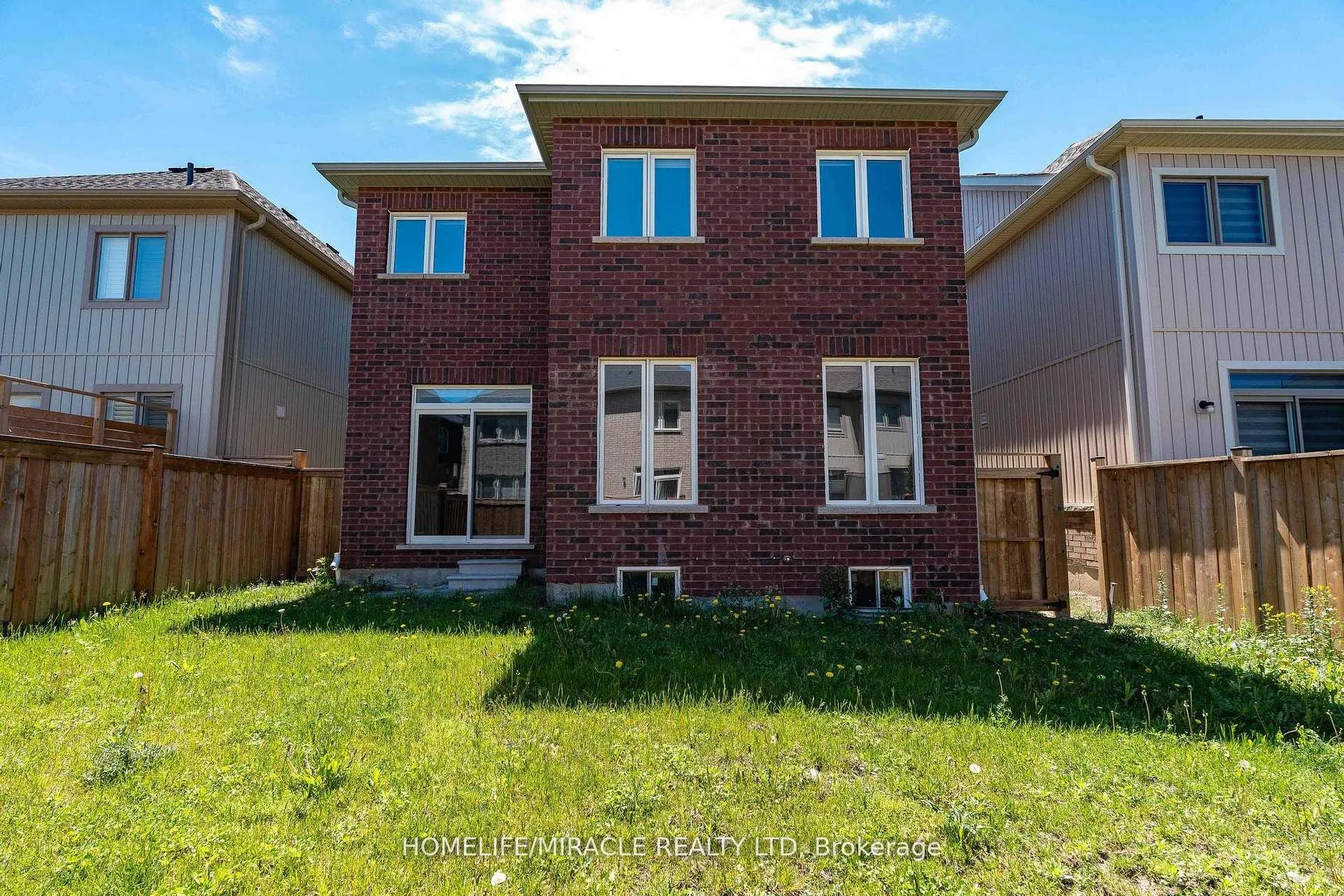 Photo 37 of 73 Tracey Lane, Collingwood — HOMEH