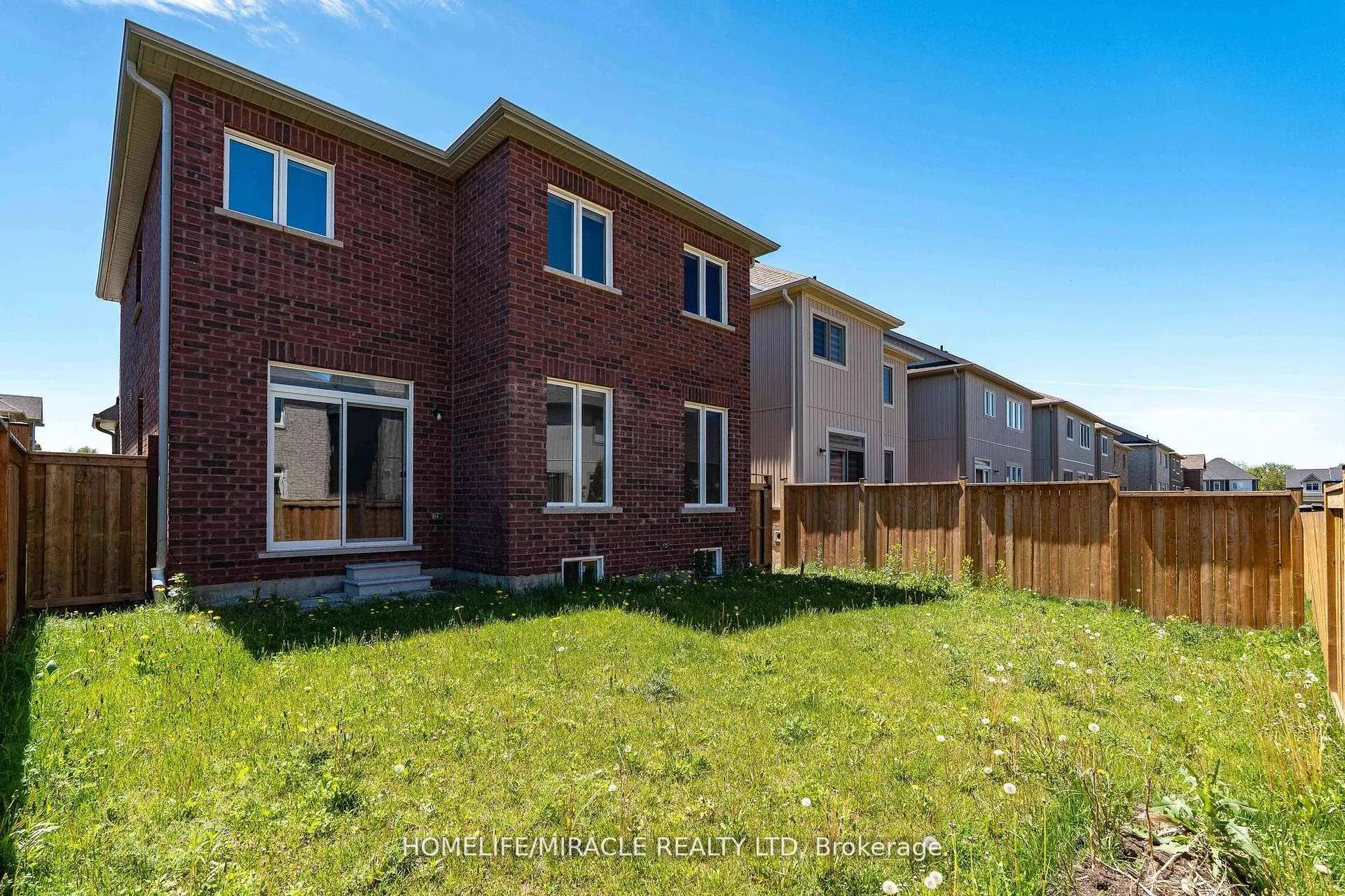 Photo 38 of 73 Tracey Lane, Collingwood — HOMEH