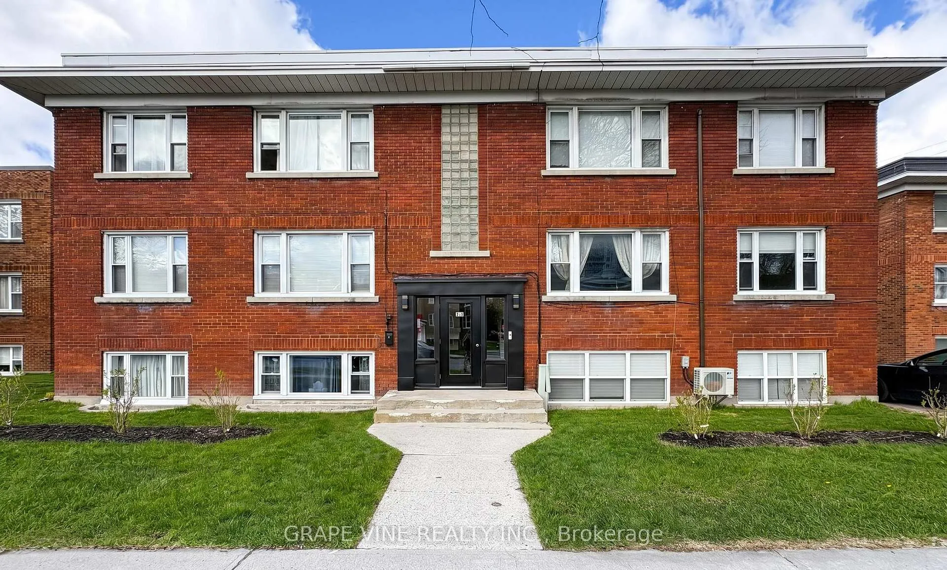 Photo of 824 Kirkwood Avenue