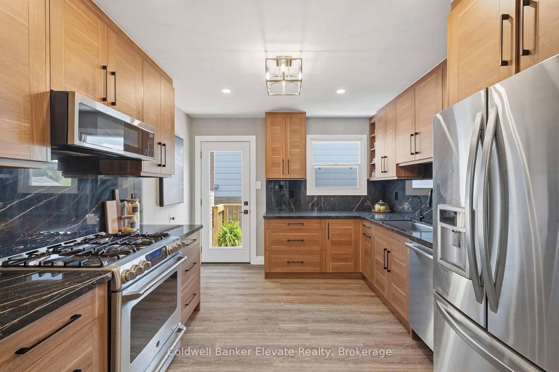 Photo 14 of 1799 Briarwood Drive, Cambridge — HOMEH