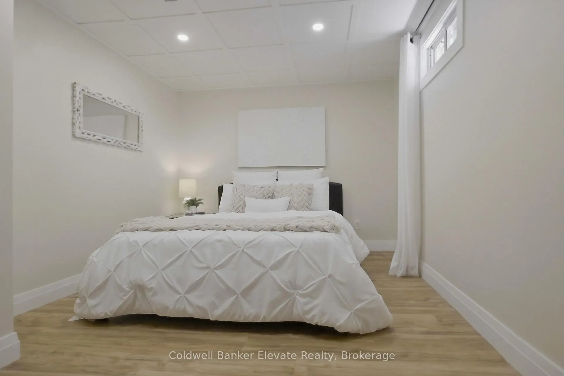 Photo 26 of 1799 Briarwood Drive, Cambridge — HOMEH
