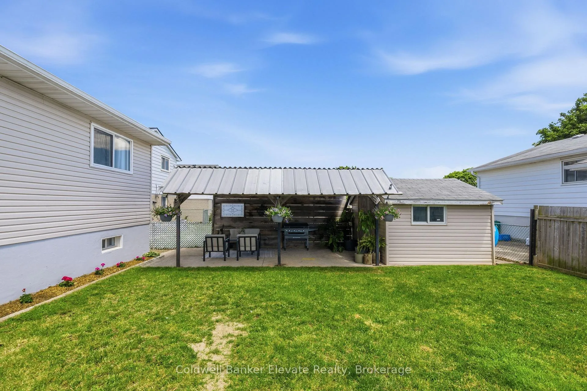 Photo 34 of 1799 Briarwood Drive, Cambridge — HOMEH