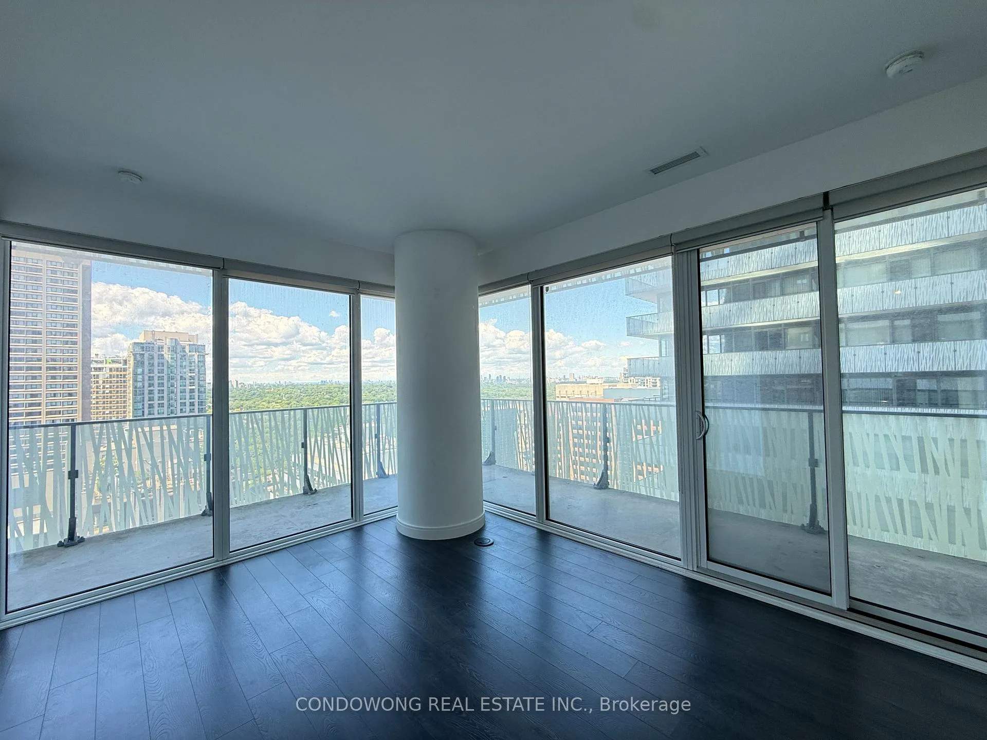 Photo 3 of Unit 2609, 42 Charles Street E, Toronto, Church-Yonge Corridor — HOMEH