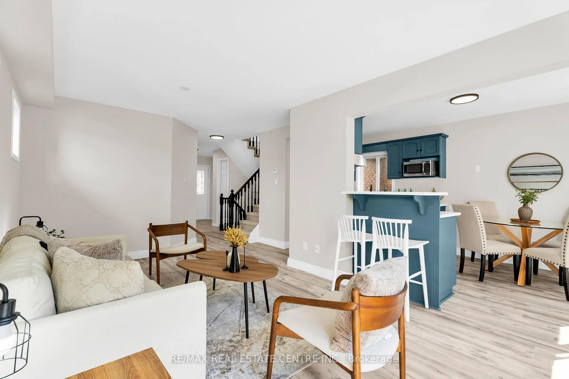 Photo 10 of 9 Settlers Road, Orangeville — HOMEH
