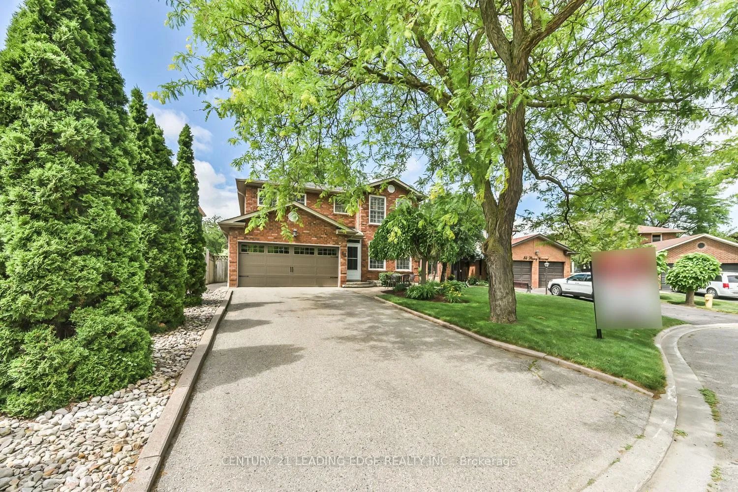 Photo 2 of 82 Penny Crescent, Markham, Markham Village — HOMEH