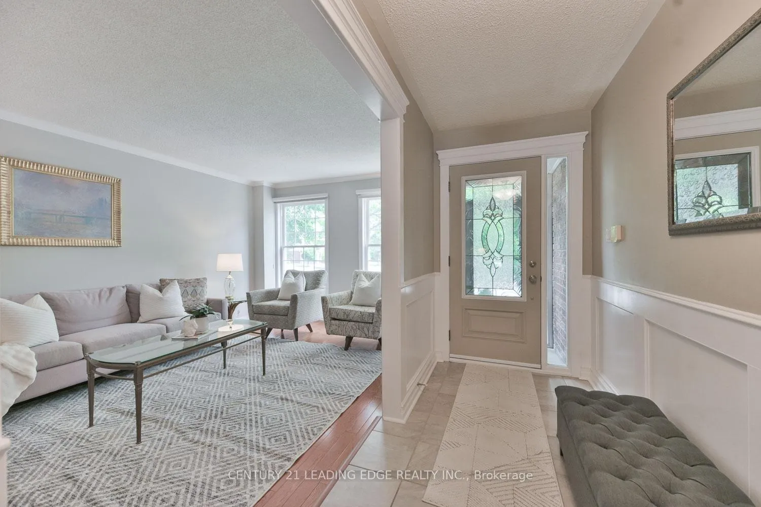 Photo 5 of 82 Penny Crescent, Markham, Markham Village — HOMEH