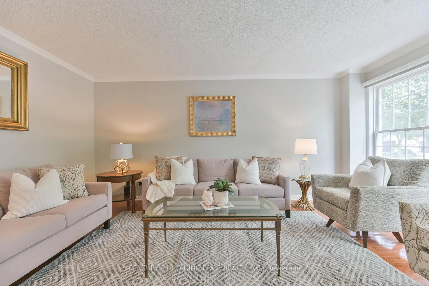 Photo 7 of 82 Penny Crescent, Markham, Markham Village — HOMEH