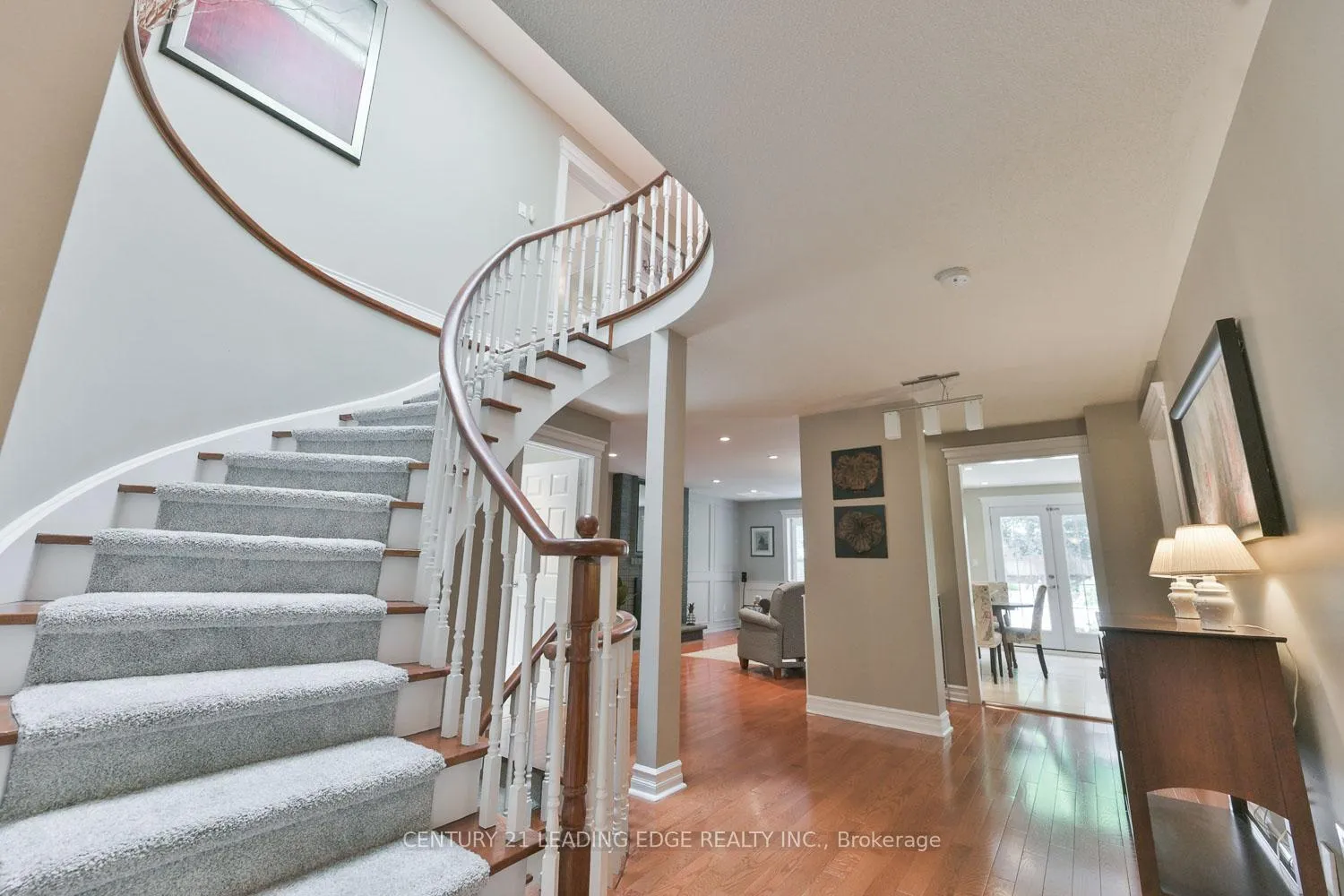 Photo 9 of 82 Penny Crescent, Markham, Markham Village — HOMEH
