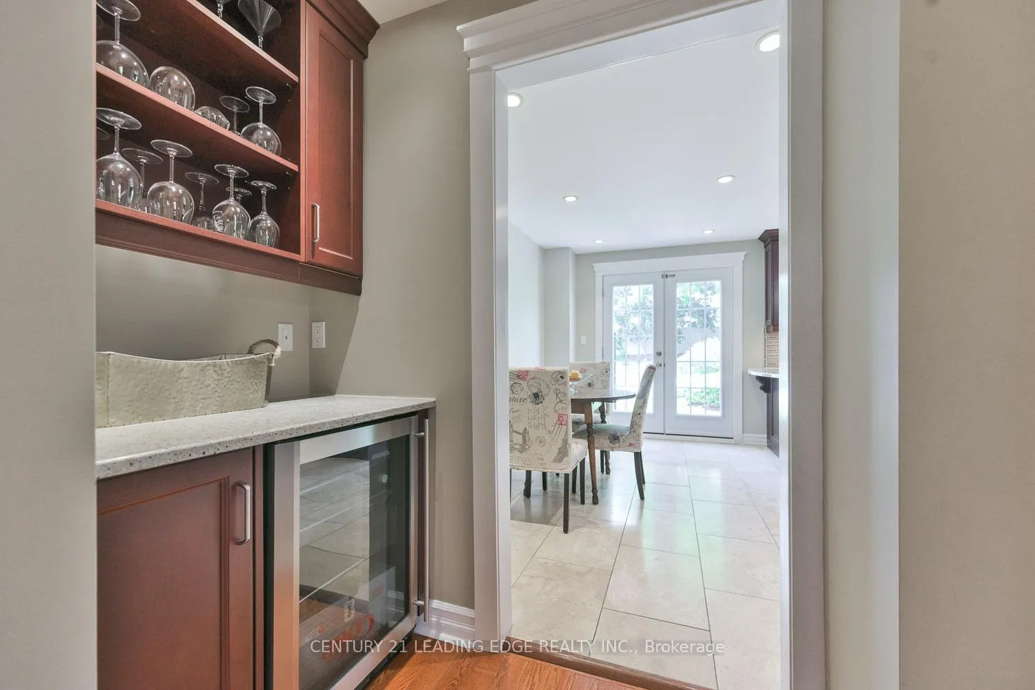Photo 10 of 82 Penny Crescent, Markham, Markham Village — HOMEH