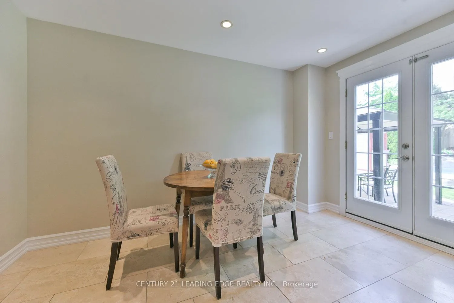 Photo 15 of 82 Penny Crescent, Markham, Markham Village — HOMEH