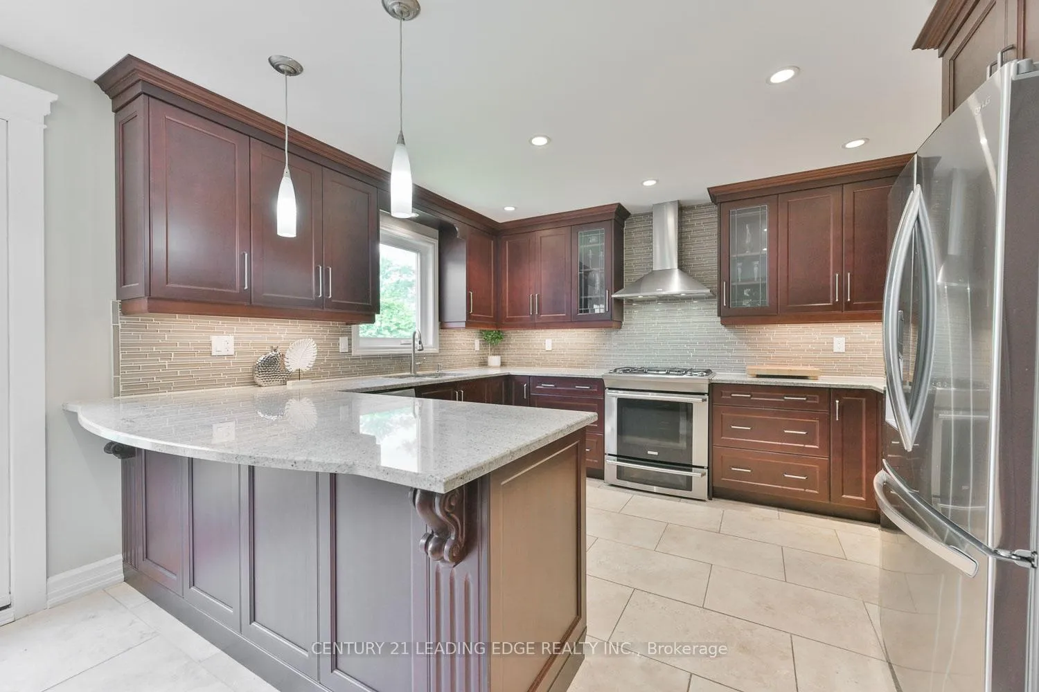Photo 16 of 82 Penny Crescent, Markham, Markham Village — HOMEH