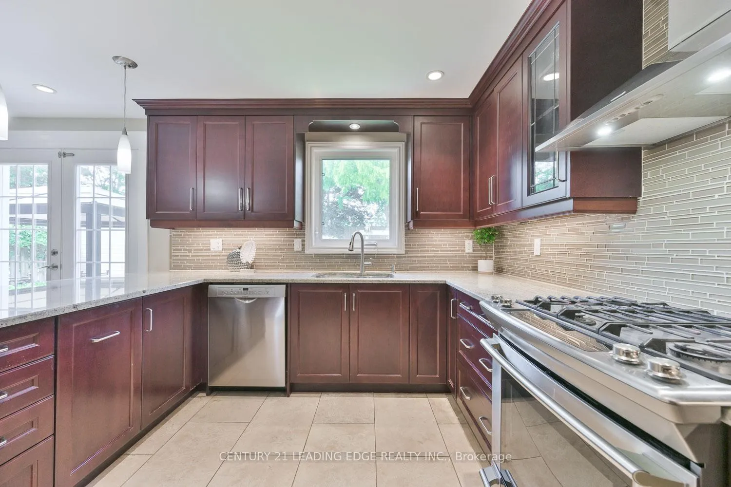 Photo 17 of 82 Penny Crescent, Markham, Markham Village — HOMEH