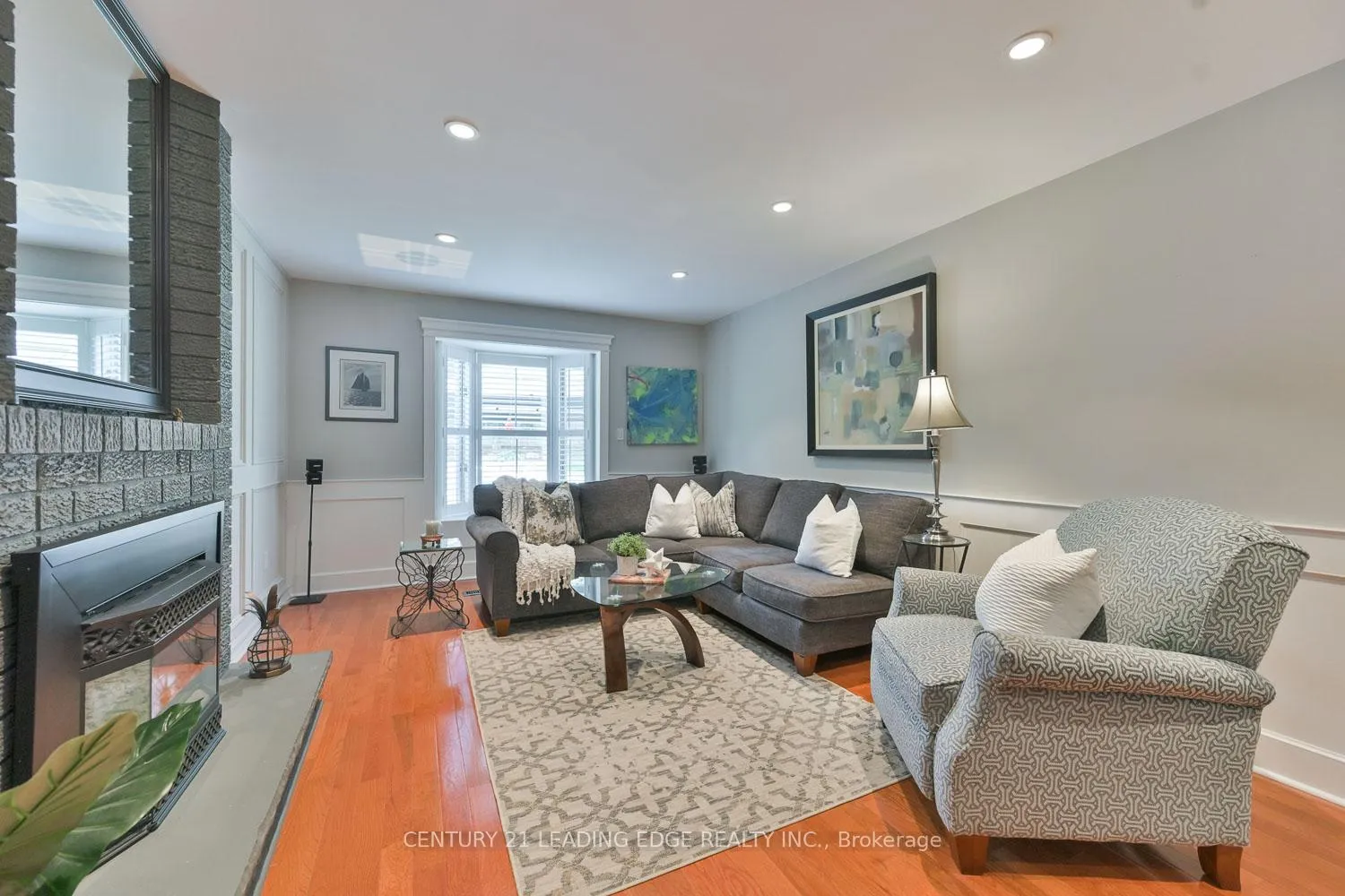 Photo 19 of 82 Penny Crescent, Markham, Markham Village — HOMEH