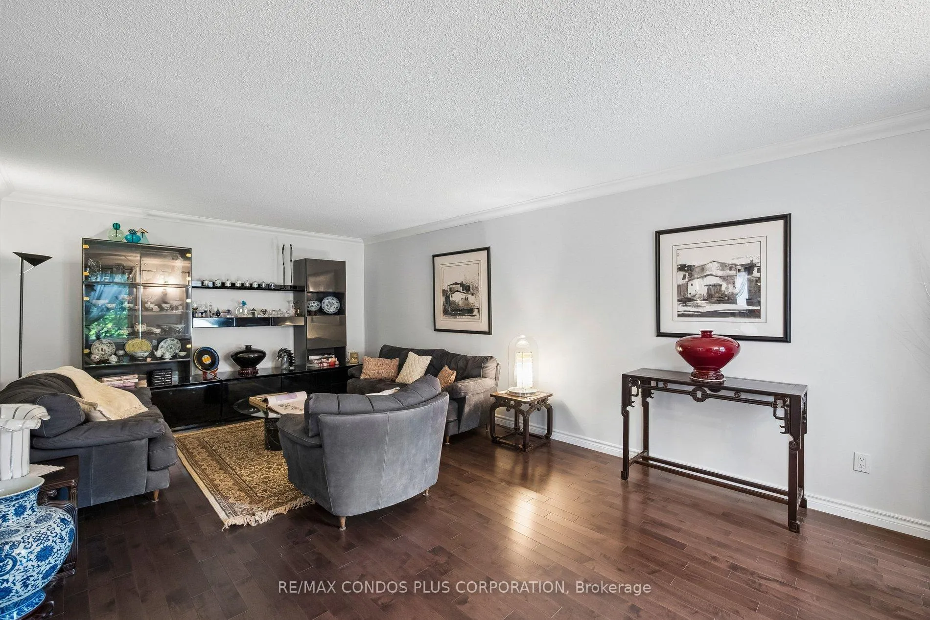 Photo 7 of 57 Delhi Crescent, Markham, Unionville — HOMEH