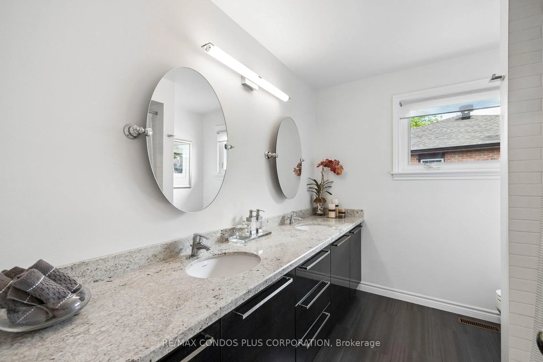 Photo 23 of 57 Delhi Crescent, Markham, Unionville — HOMEH