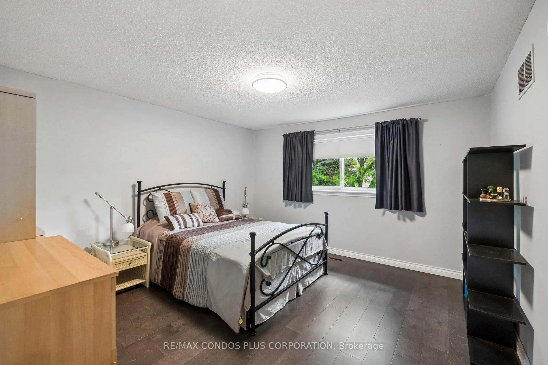 Photo 24 of 57 Delhi Crescent, Markham, Unionville — HOMEH
