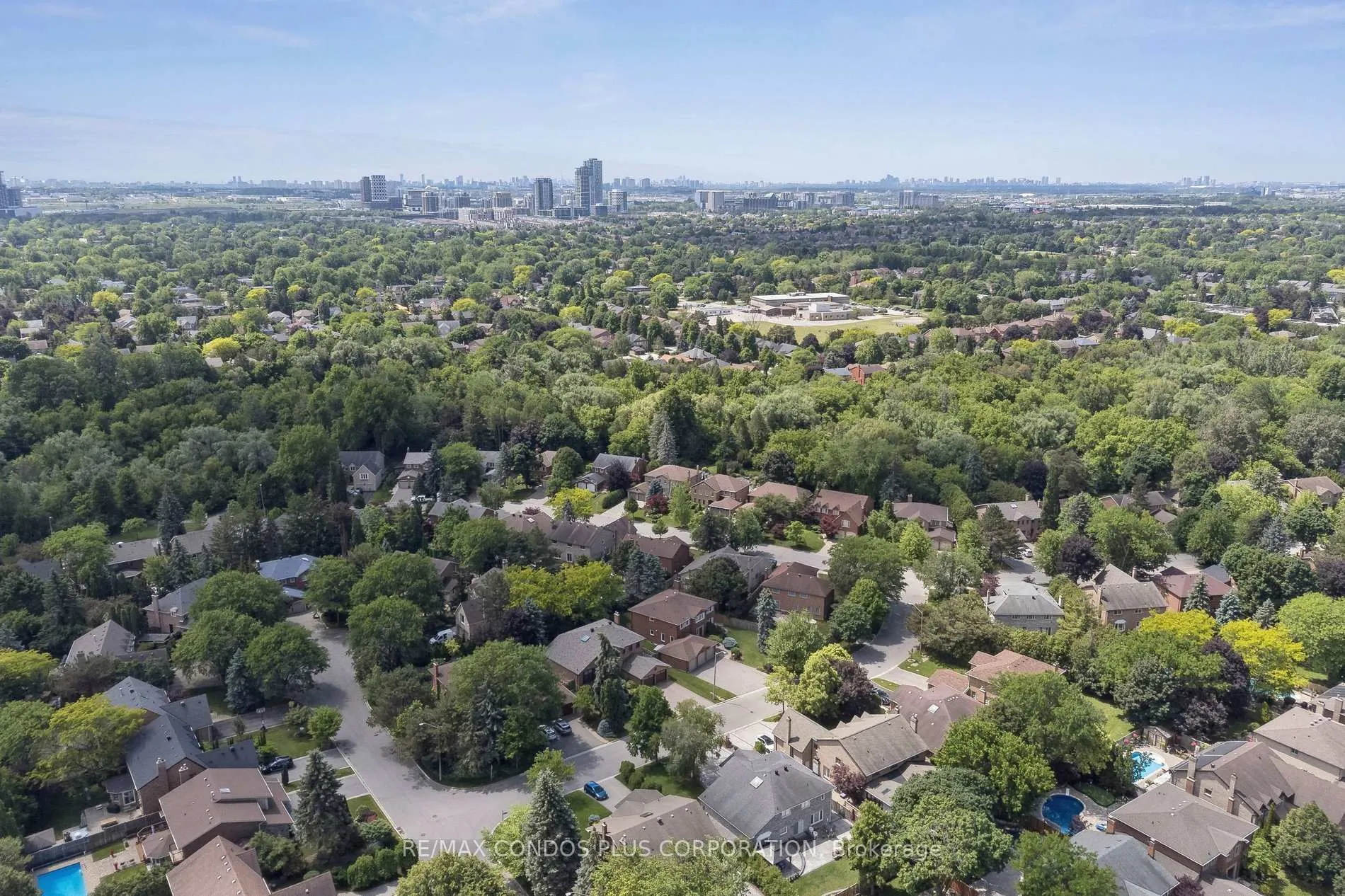 Photo 32 of 57 Delhi Crescent, Markham, Unionville — HOMEH