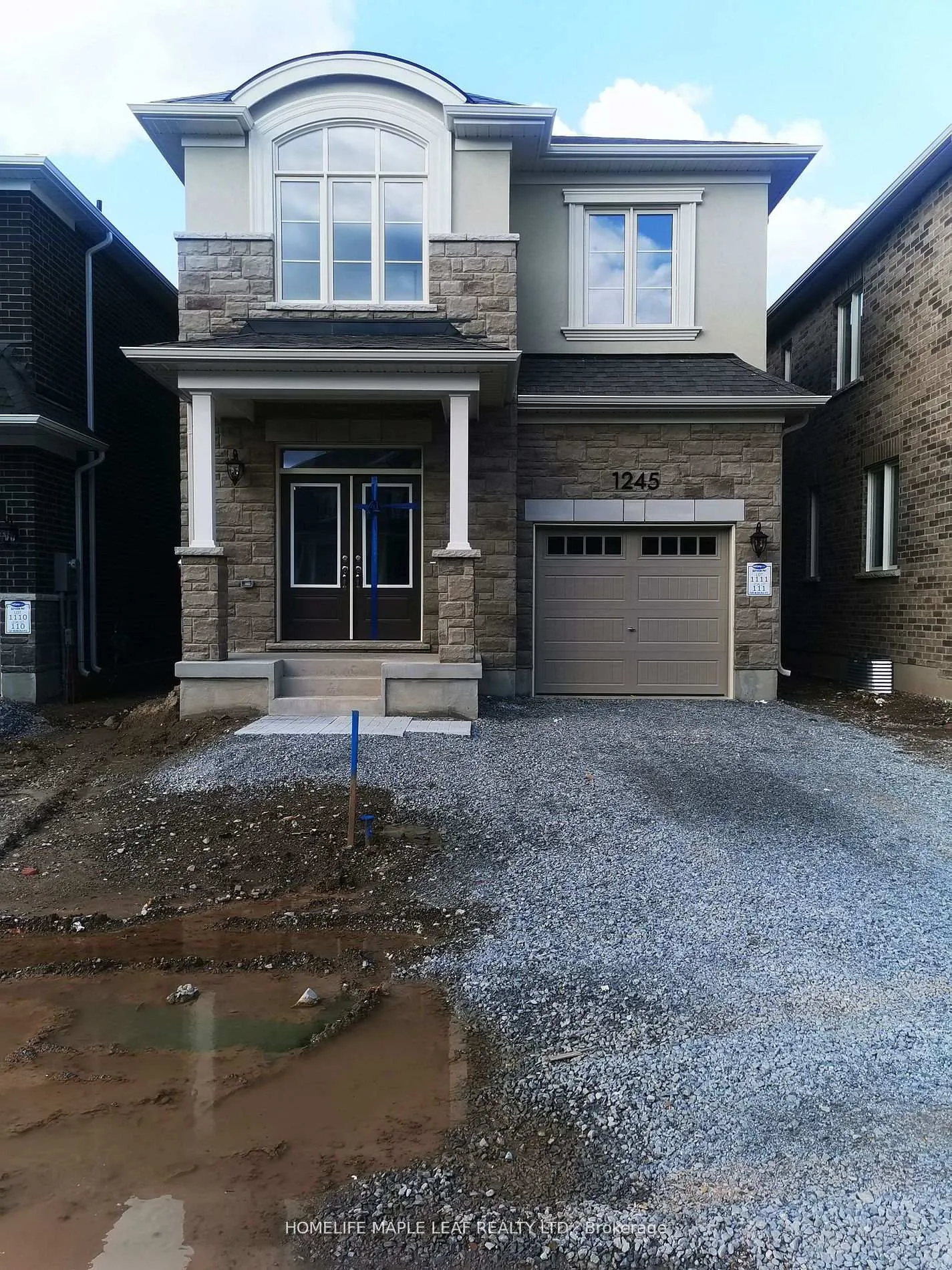Photo 3 of 1245 Muskoka Heights, Milton, Bowes — HOMEH