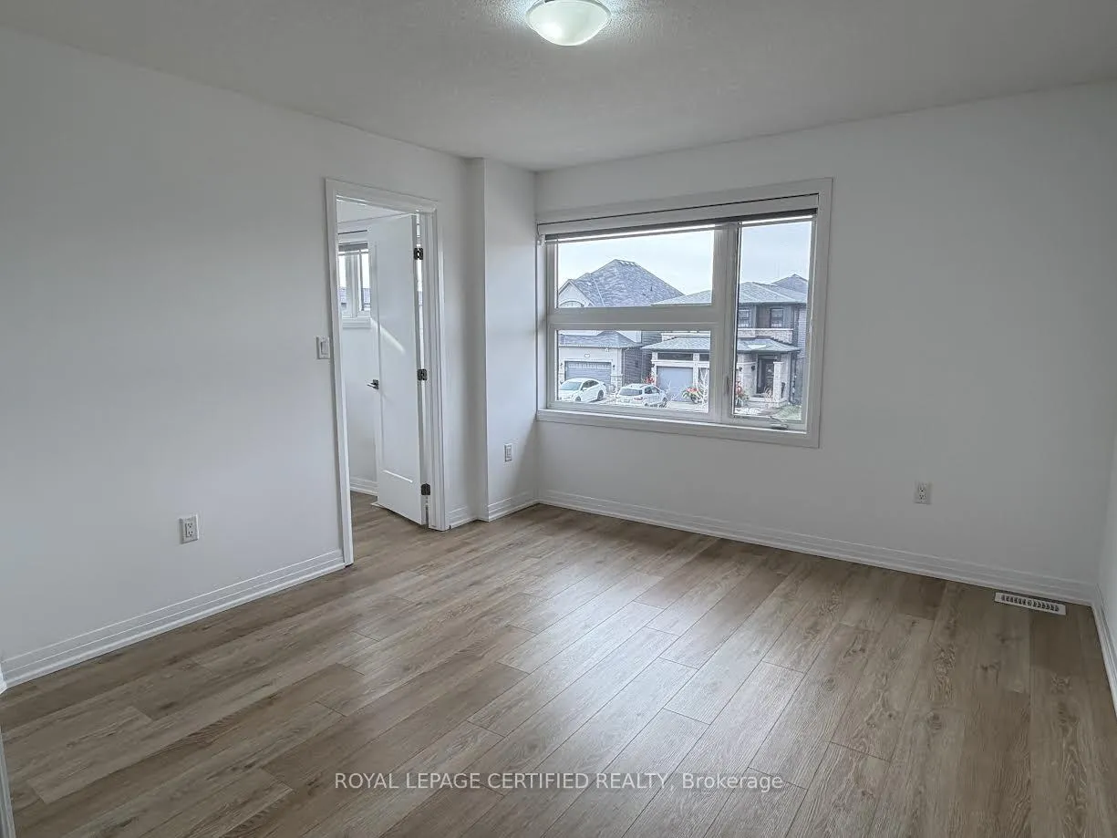 Photo 23 of 40 Lexington Avenue, Hamilton, Stoney Creek Mountain — HOMEH