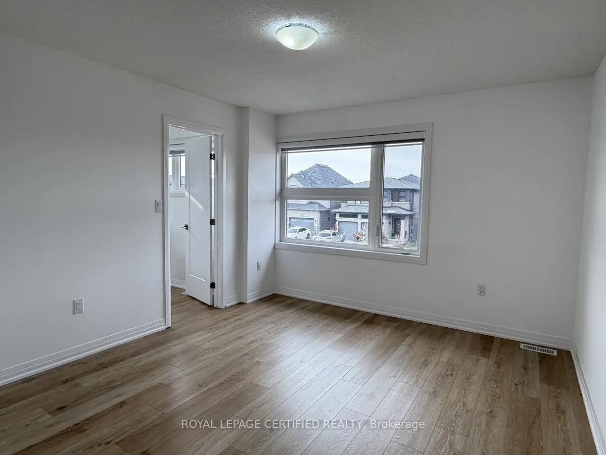 Photo 24 of 40 Lexington Avenue, Hamilton, Stoney Creek Mountain — HOMEH