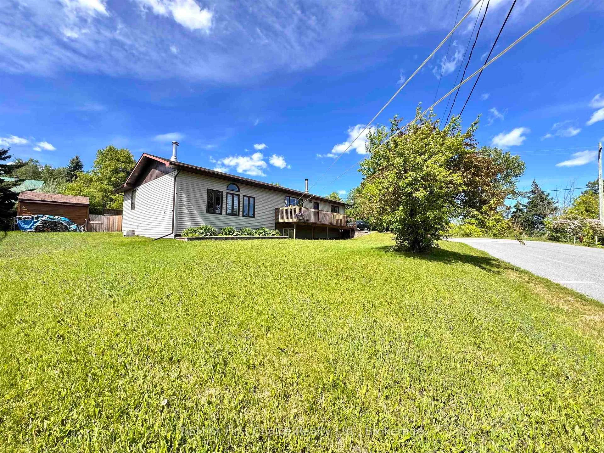 Photo 4 of 17 Kenora Road, Red Lake — HOMEH