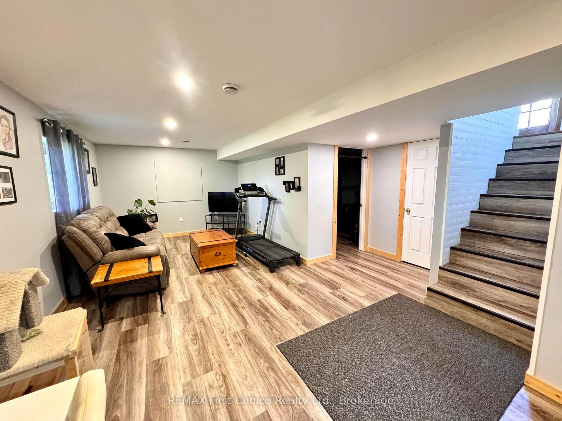 Photo 30 of 17 Kenora Road, Red Lake — HOMEH