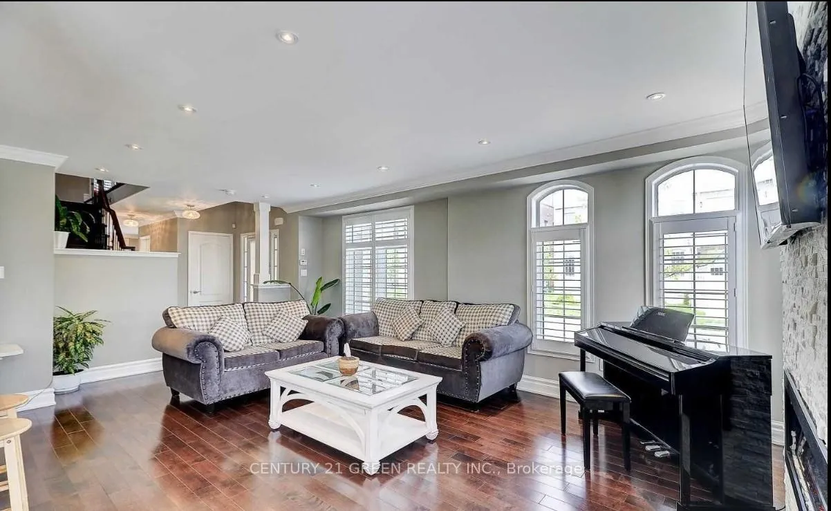 Photo 3 of 25 Holroyd Street, Ajax, Central East — HOMEH