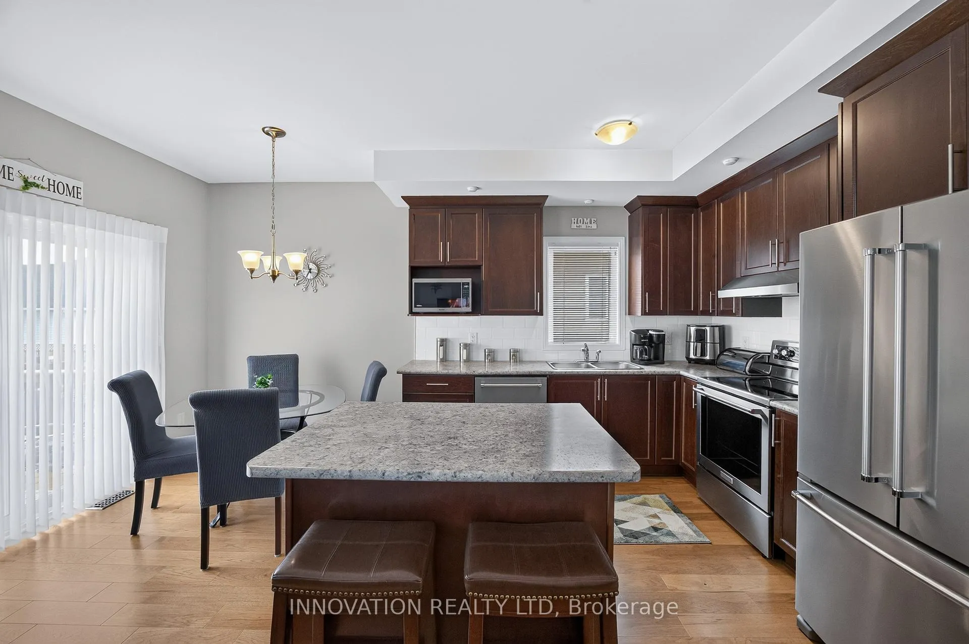 Photo 23 of 249 Edey Street, Arnprior, Arnprior — HOMEH