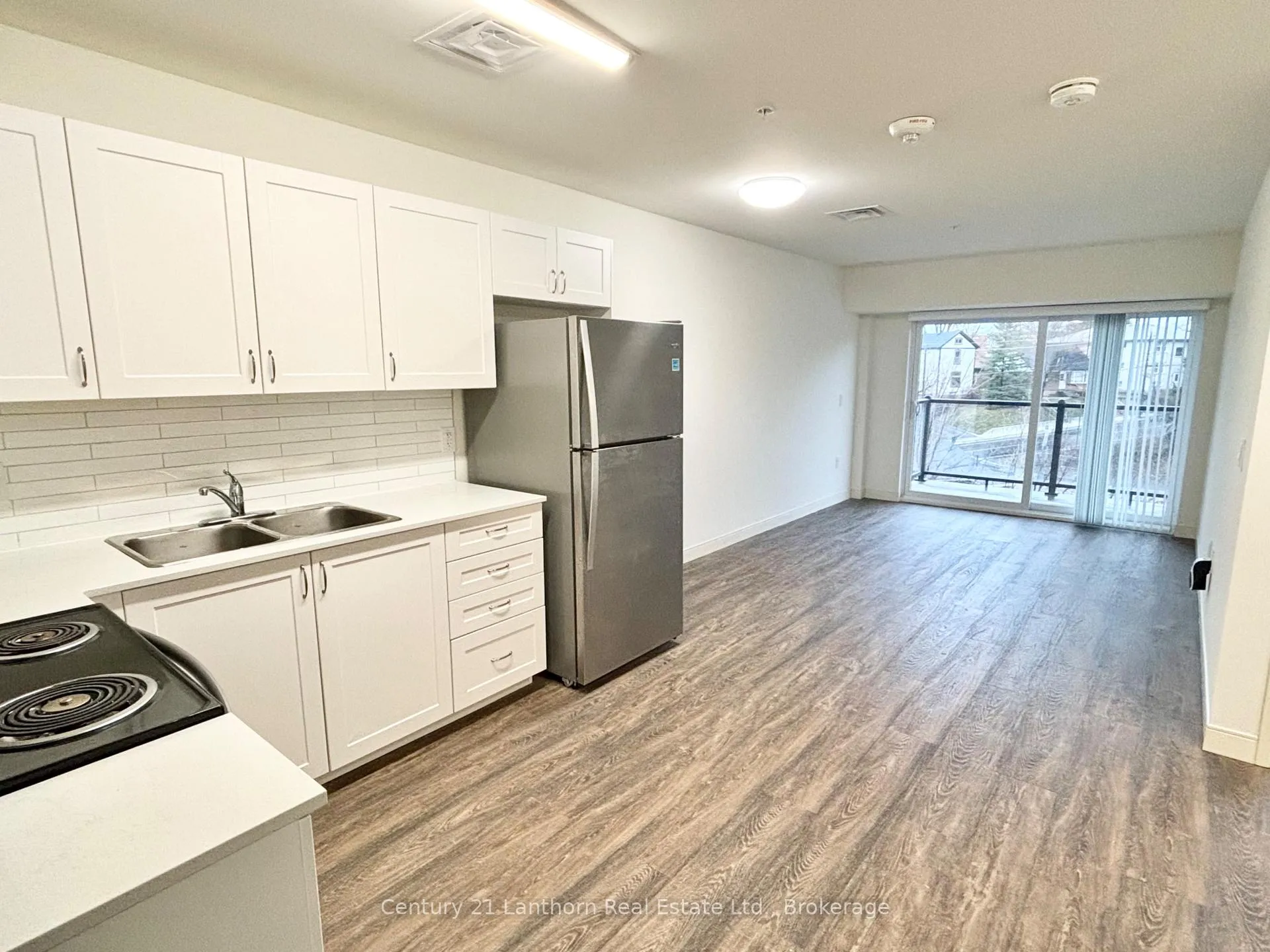 Photo 4 of Unit 512, 135 Station Street, Belleville, Belleville Ward — HOMEH