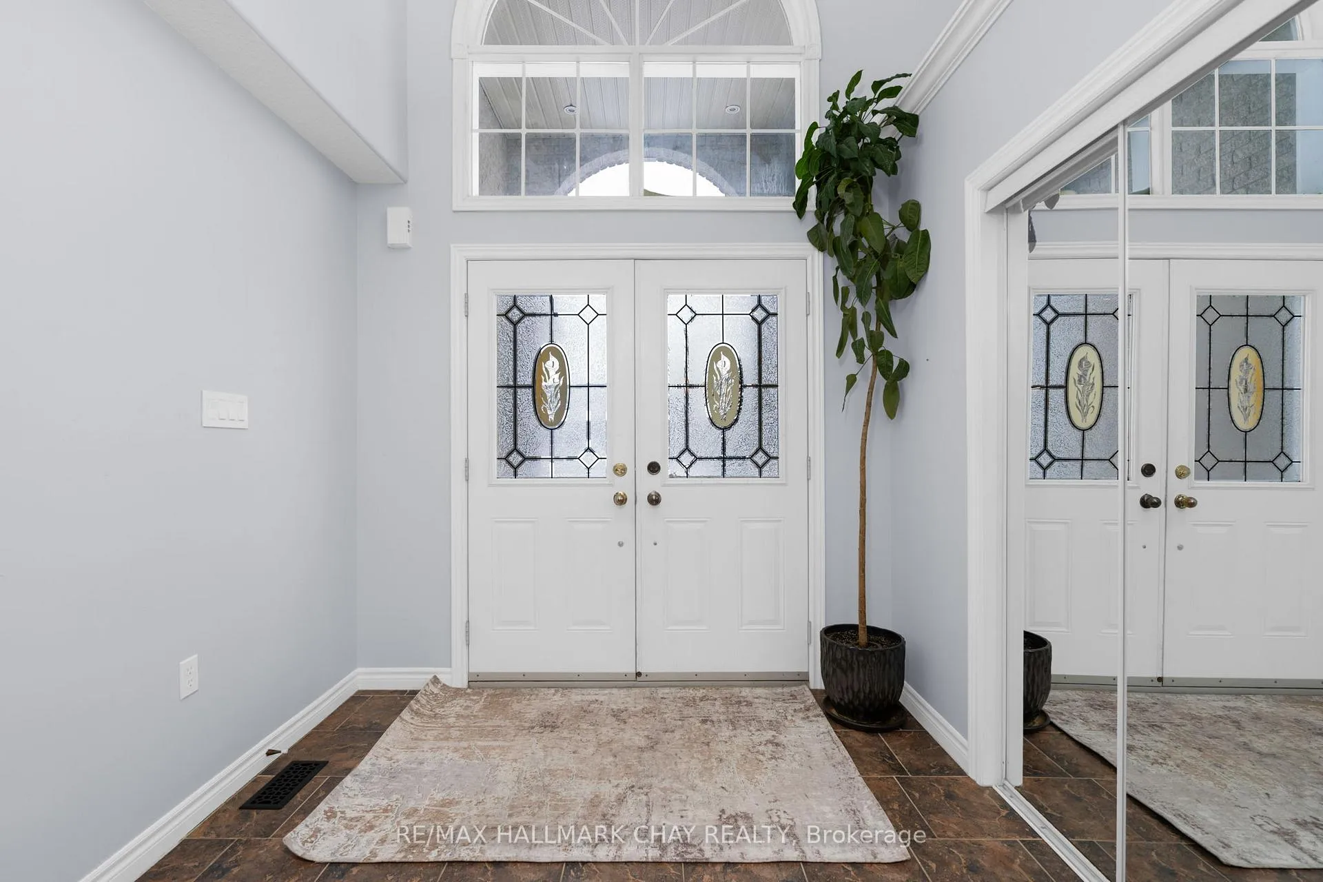 Photo 4 of 77 Sovereign's Gate, Barrie, Innis-Shore — HOMEH