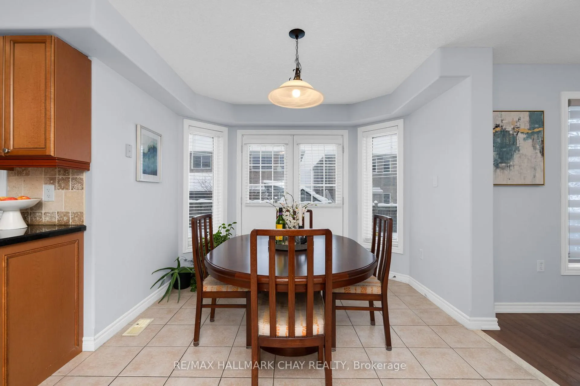 Photo 14 of 77 Sovereign's Gate, Barrie, Innis-Shore — HOMEH