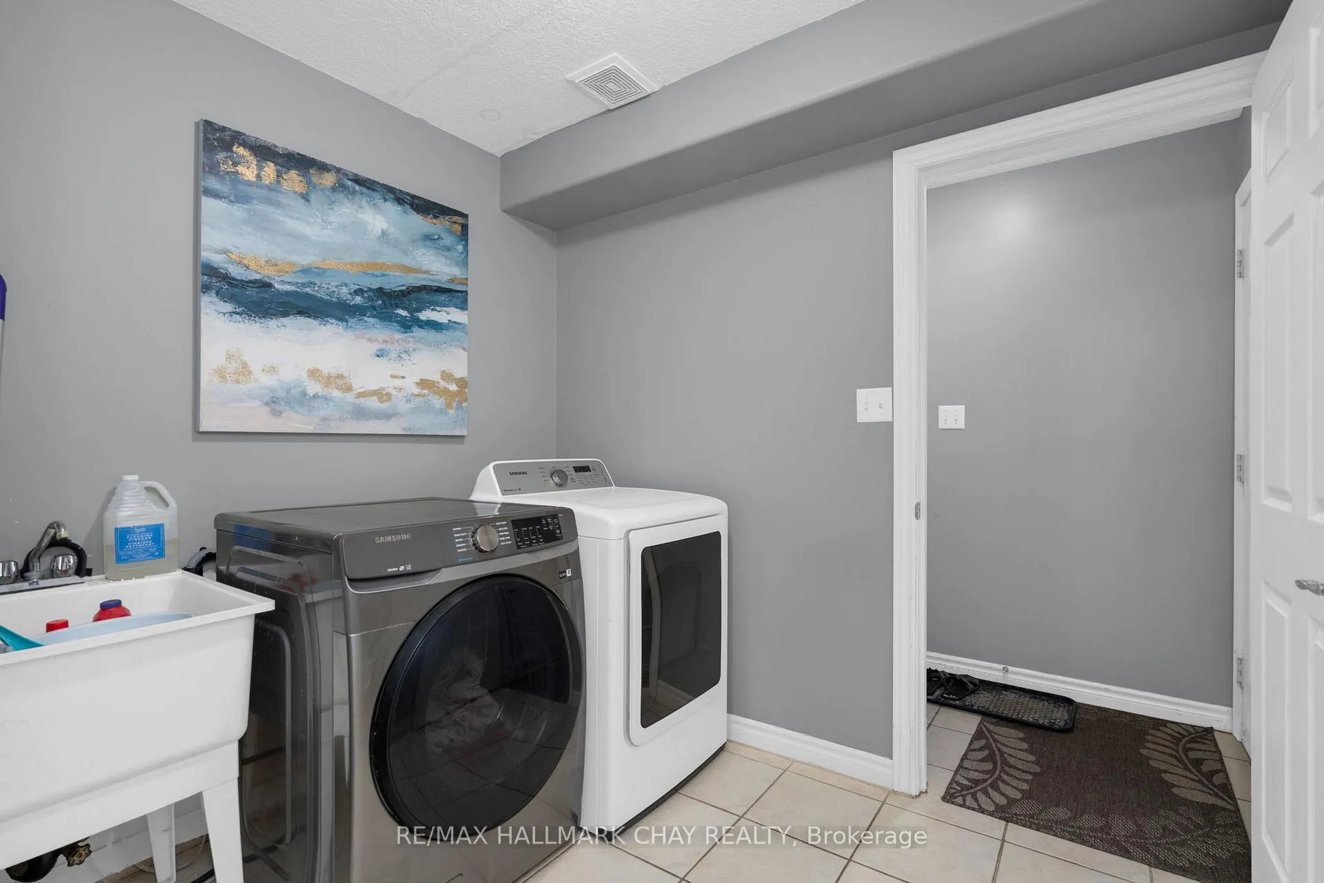 Photo 21 of 77 Sovereign's Gate, Barrie, Innis-Shore — HOMEH