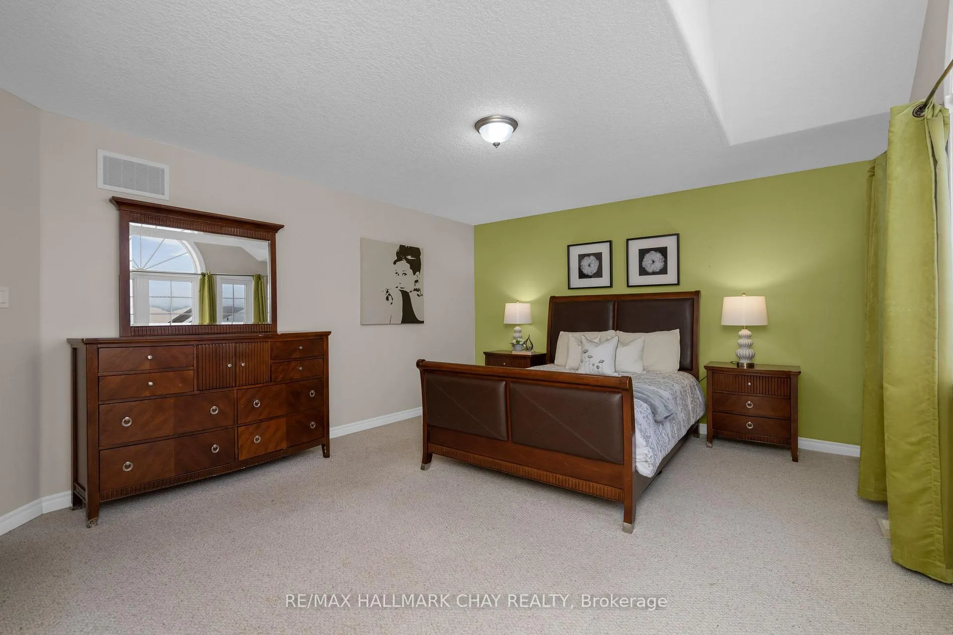 Photo 32 of 77 Sovereign's Gate, Barrie, Innis-Shore — HOMEH