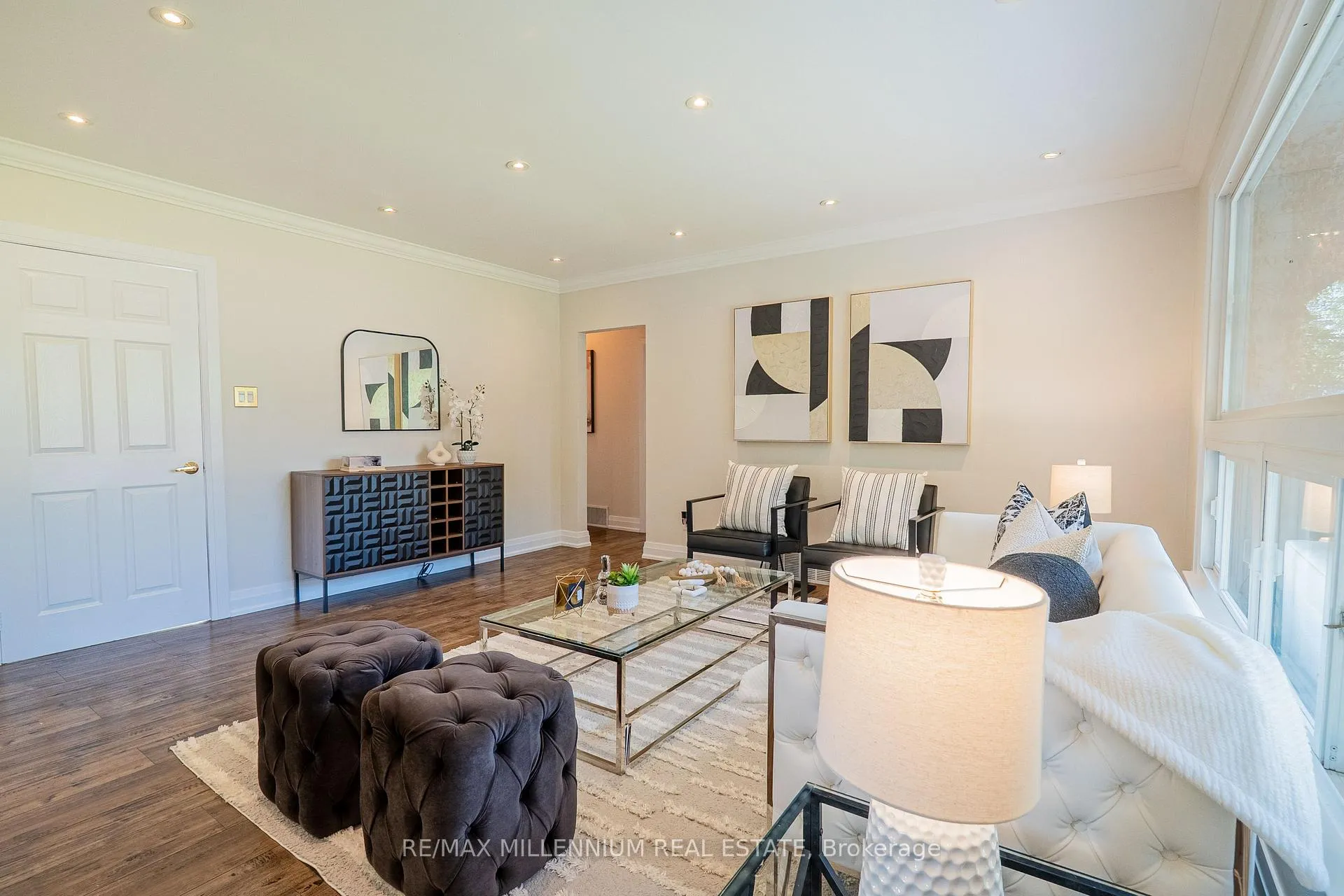 Photo 7 of 37 Campbell Drive, Brampton, Northwood Park — HOMEH
