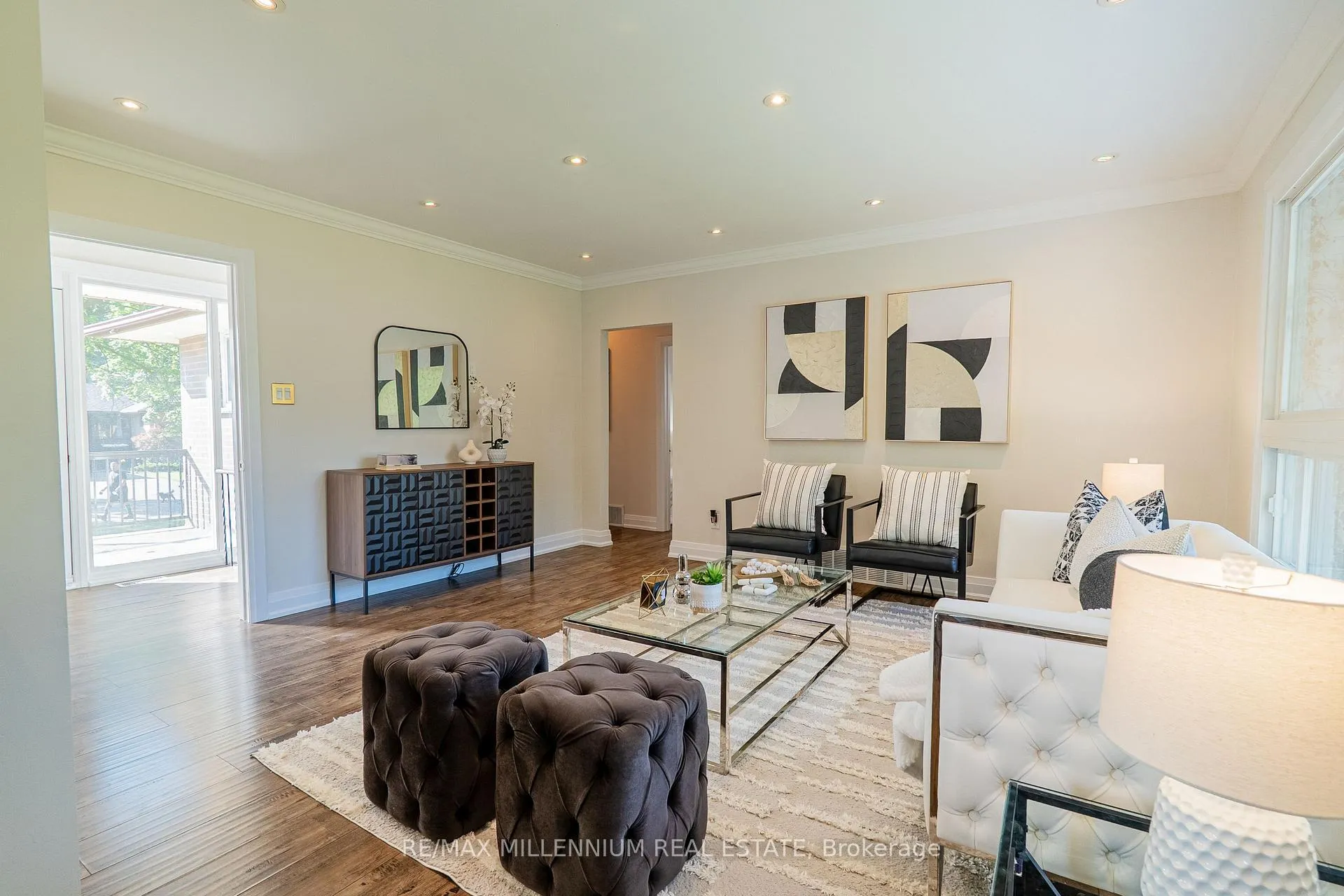Photo 12 of 37 Campbell Drive, Brampton, Northwood Park — HOMEH