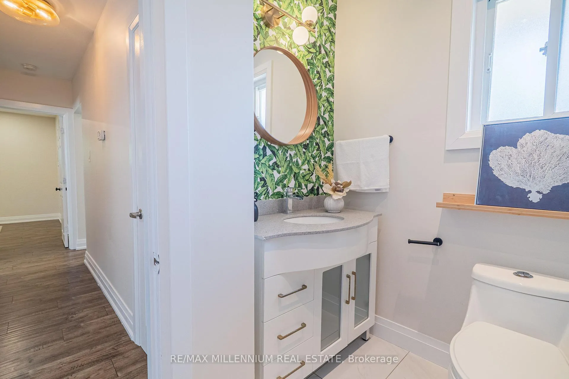 Photo 17 of 37 Campbell Drive, Brampton, Northwood Park — HOMEH