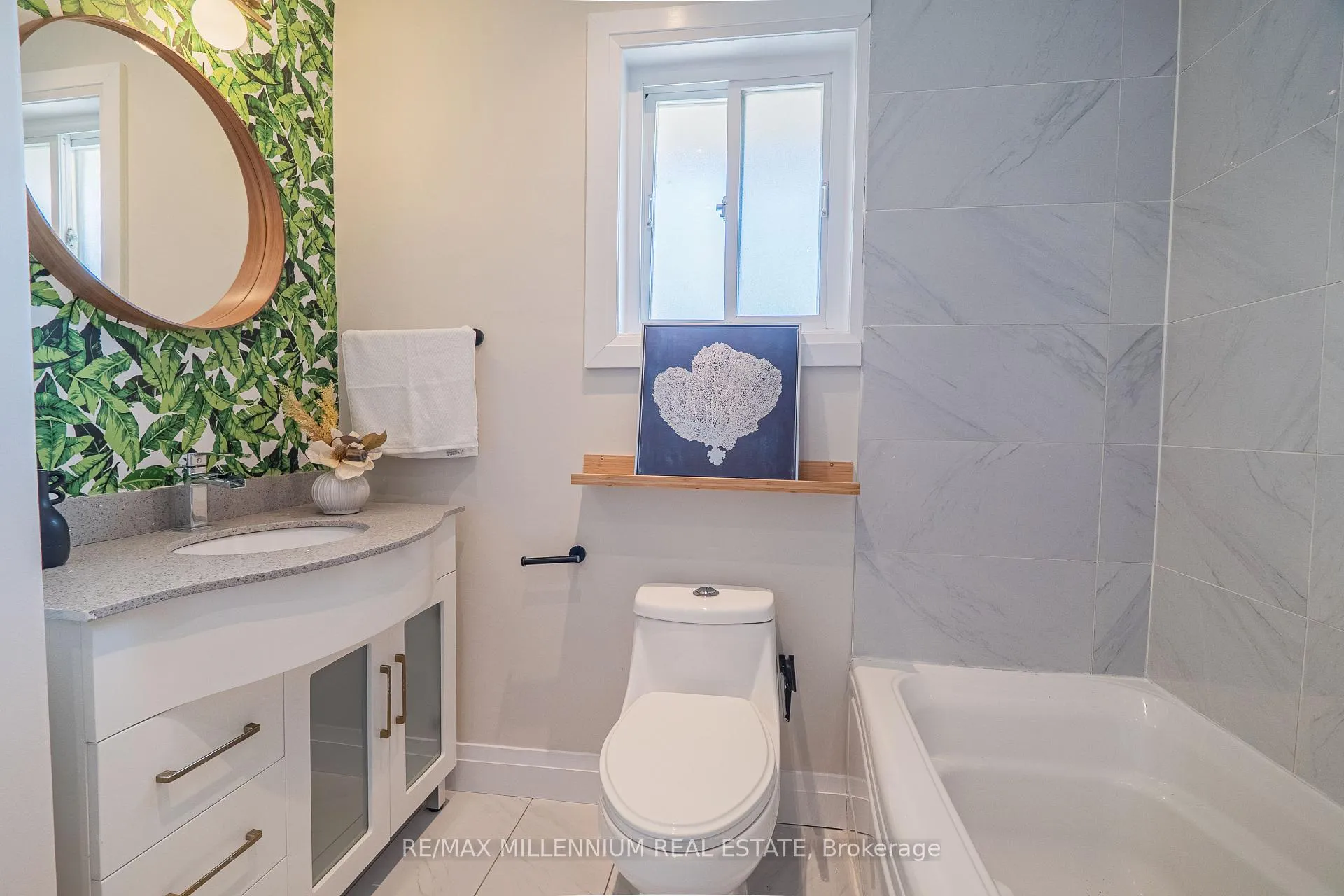 Photo 19 of 37 Campbell Drive, Brampton, Northwood Park — HOMEH