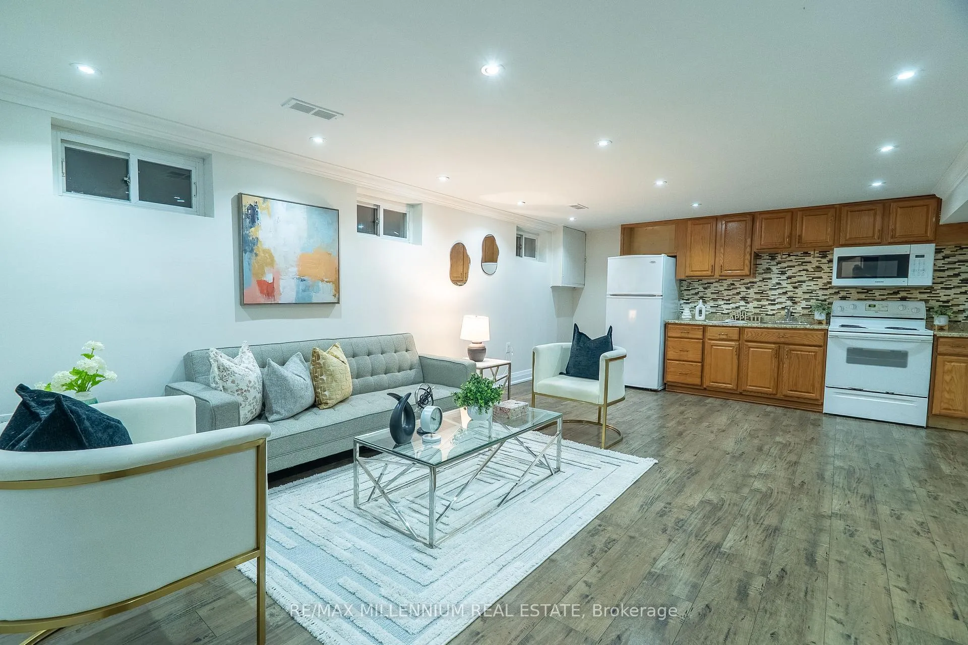 Photo 21 of 37 Campbell Drive, Brampton, Northwood Park — HOMEH