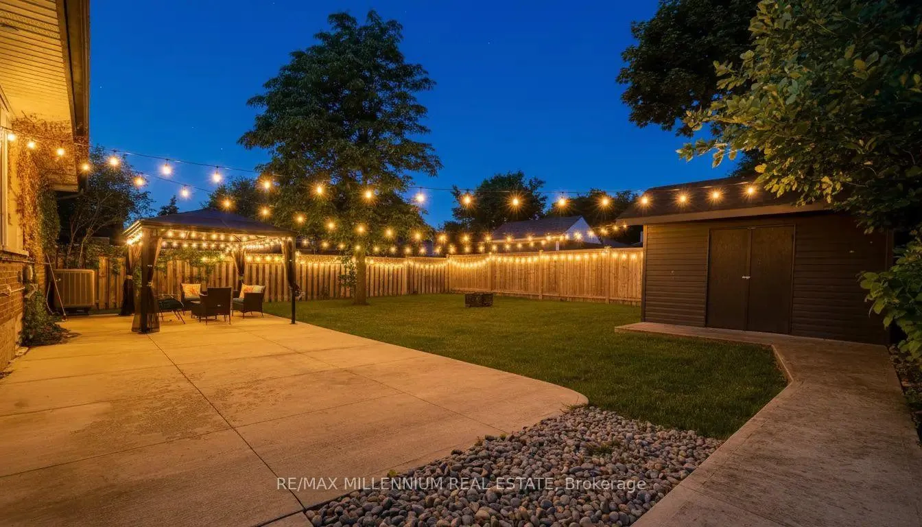 Photo 27 of 37 Campbell Drive, Brampton, Northwood Park — HOMEH