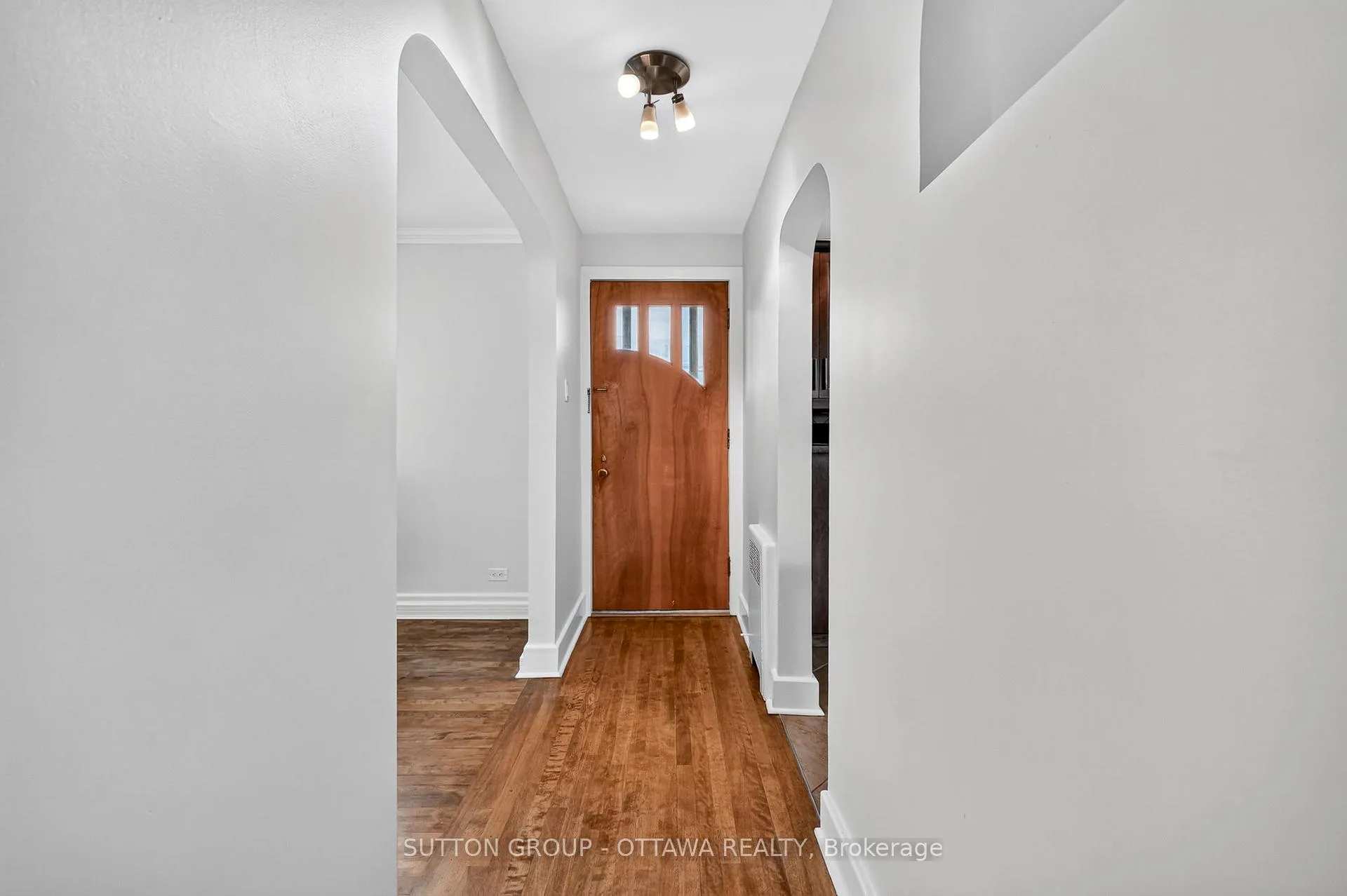 Photo 3 of 93 Ontario Street, Ottawa, Overbrook — HOMEH