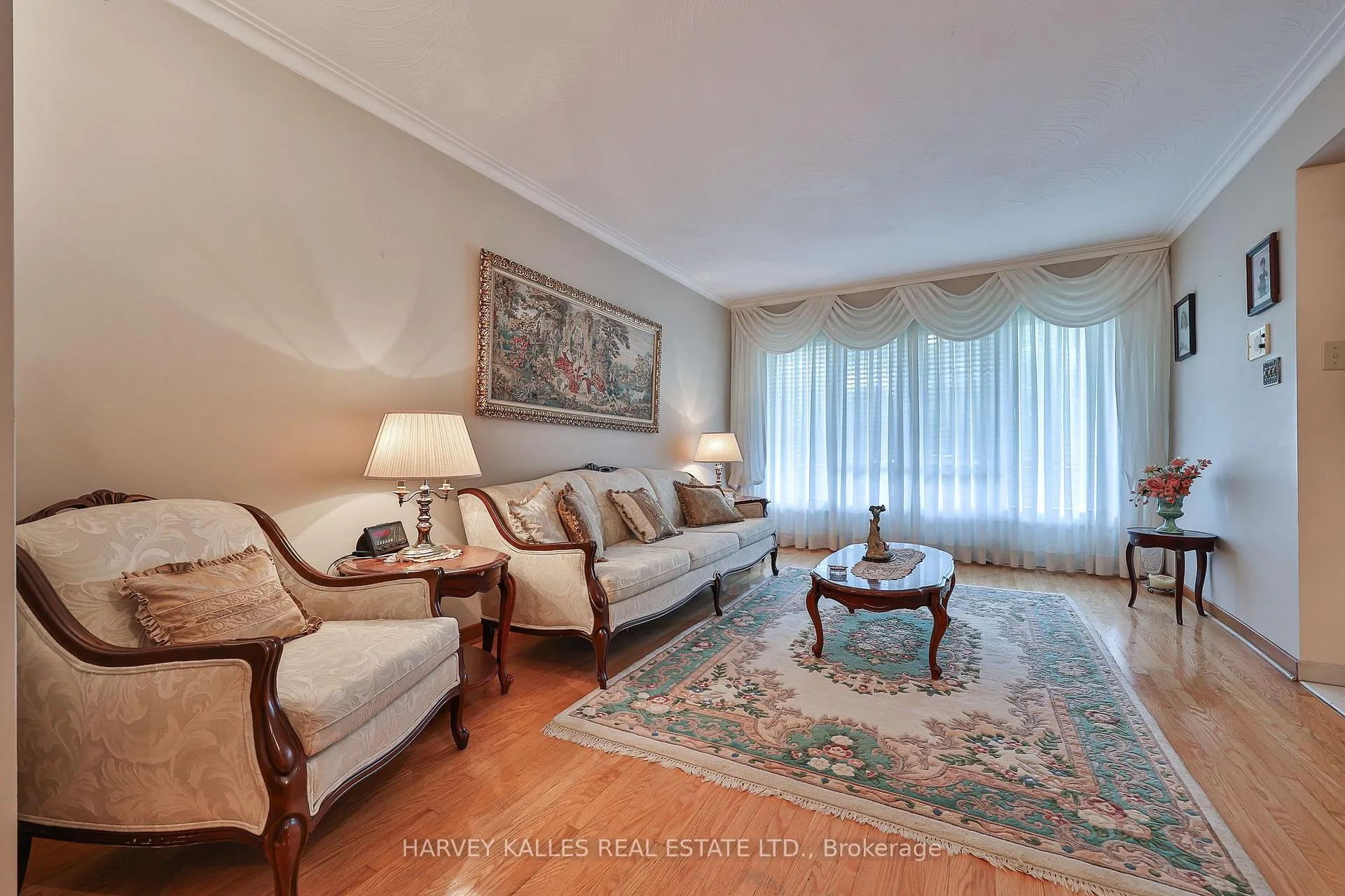 Photo 6 of 16 Jocada Road, North York, Maple Leaf — HOMEH