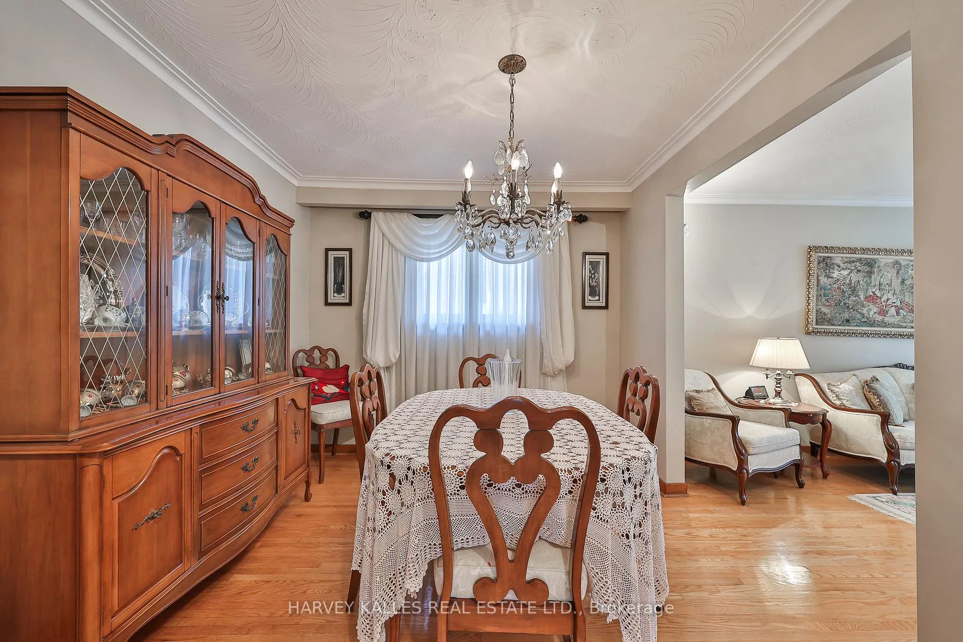 Photo 9 of 16 Jocada Road, North York, Maple Leaf — HOMEH