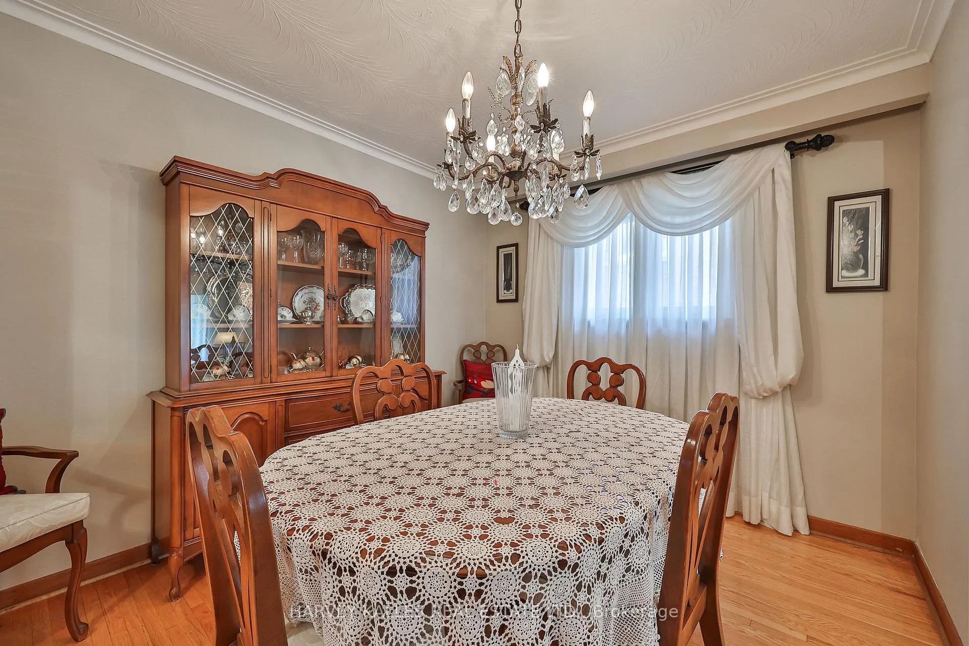 Photo 11 of 16 Jocada Road, North York, Maple Leaf — HOMEH