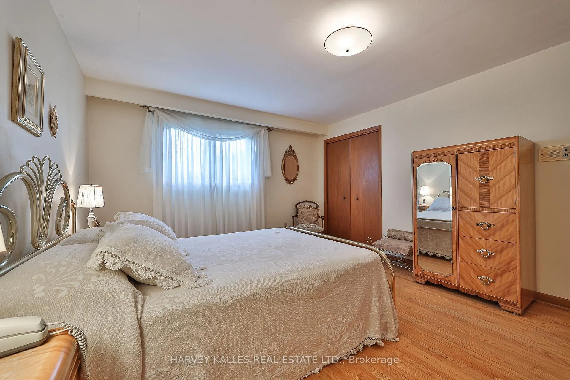 Photo 18 of 16 Jocada Road, North York, Maple Leaf — HOMEH