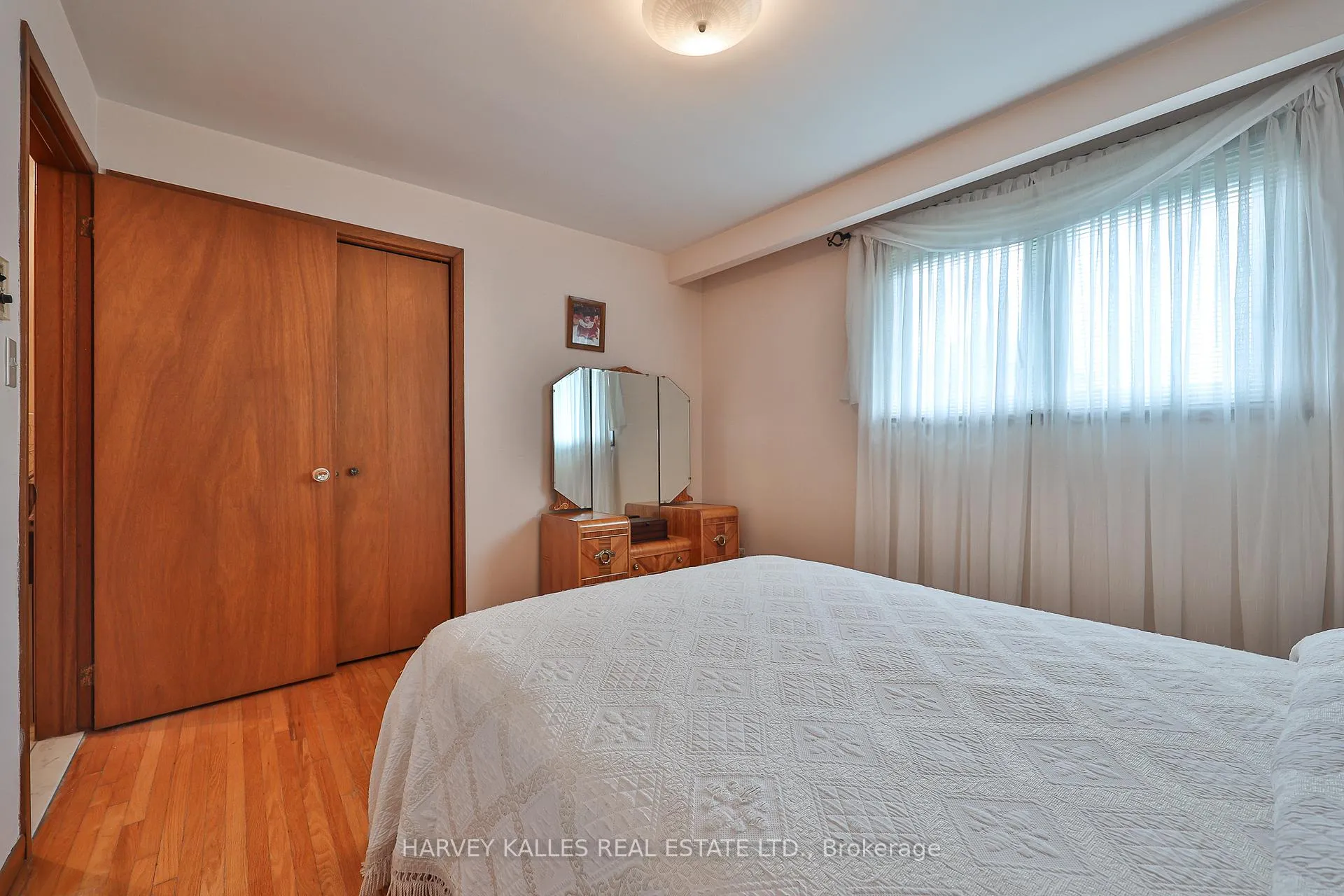 Photo 20 of 16 Jocada Road, North York, Maple Leaf — HOMEH