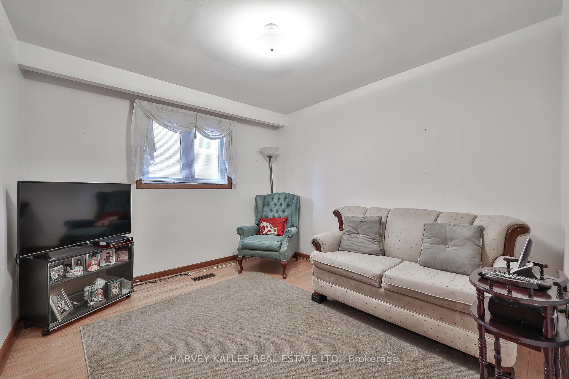 Photo 24 of 16 Jocada Road, North York, Maple Leaf — HOMEH